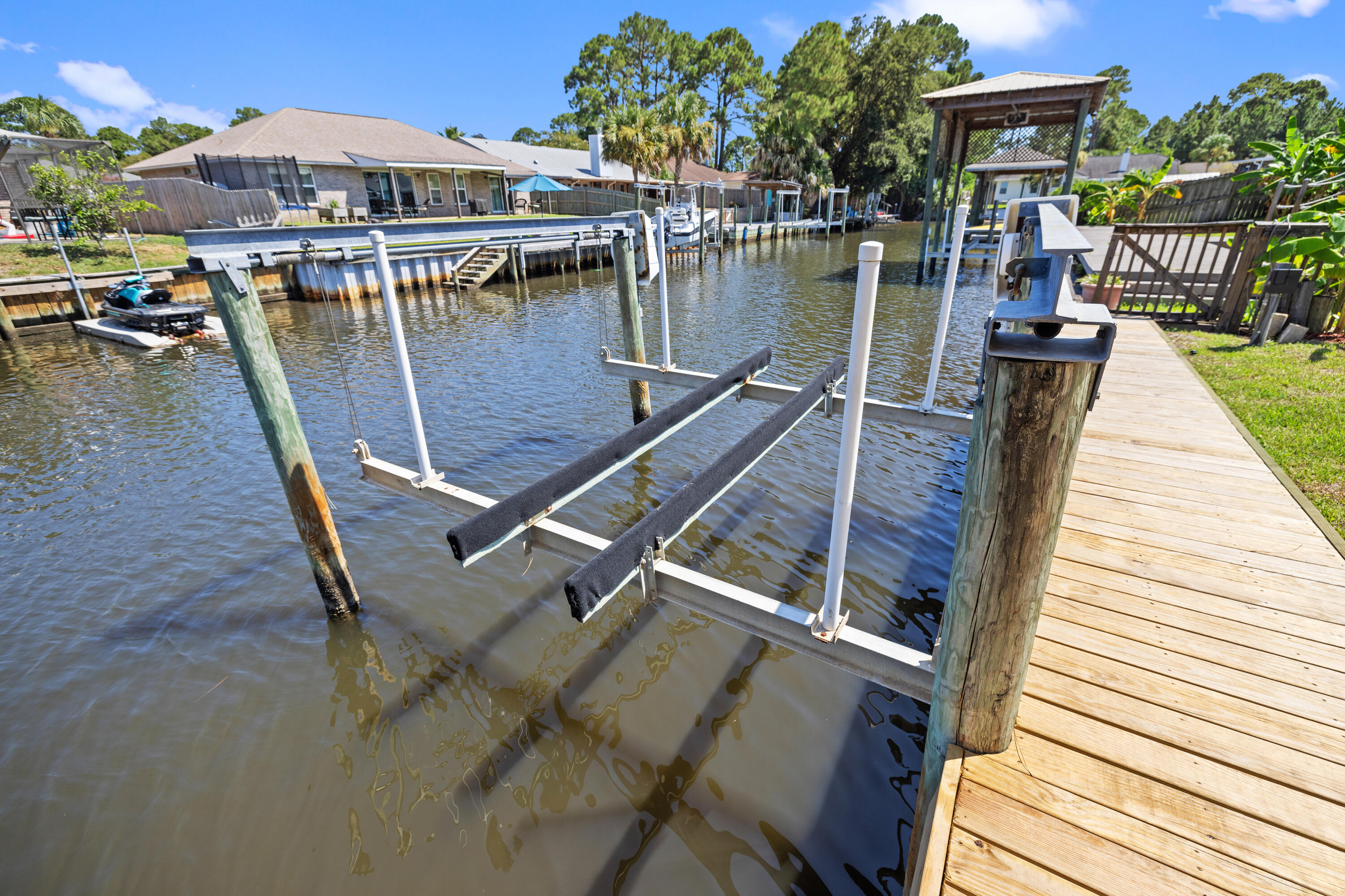 POLYNESIAN ISLANDS - Residential