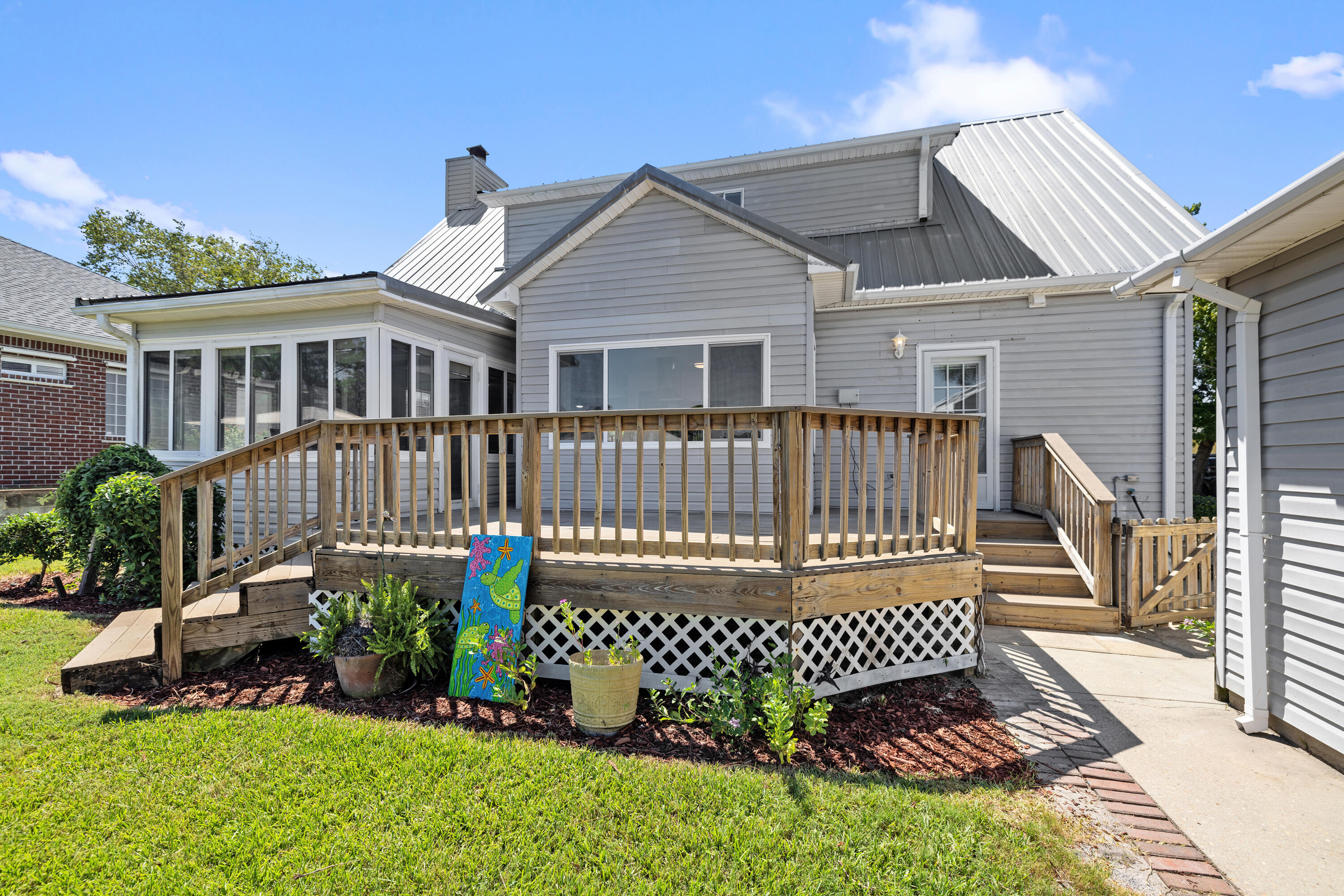 POLYNESIAN ISLANDS - Residential