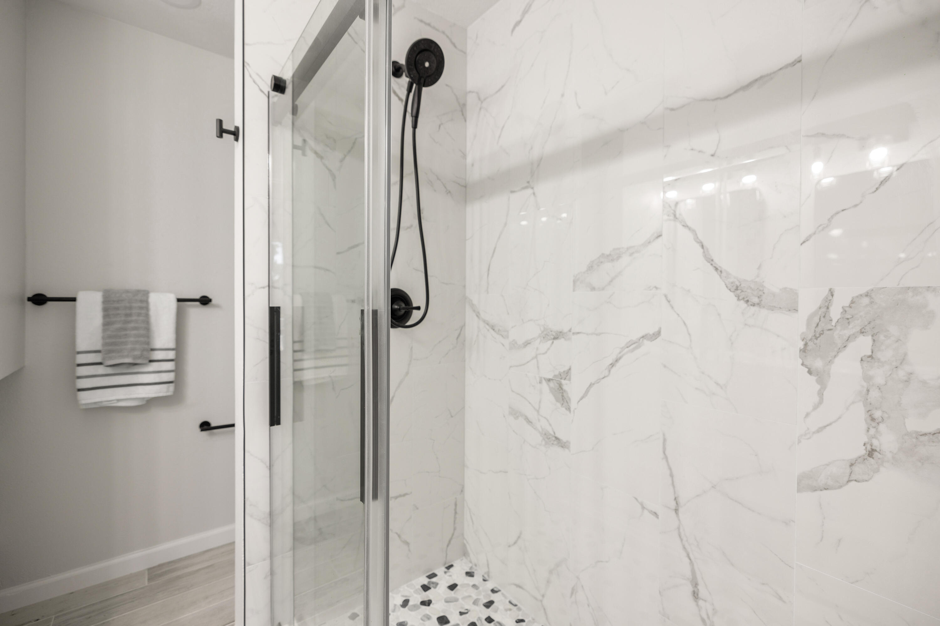 POLYNESIAN ISLANDS - Residential