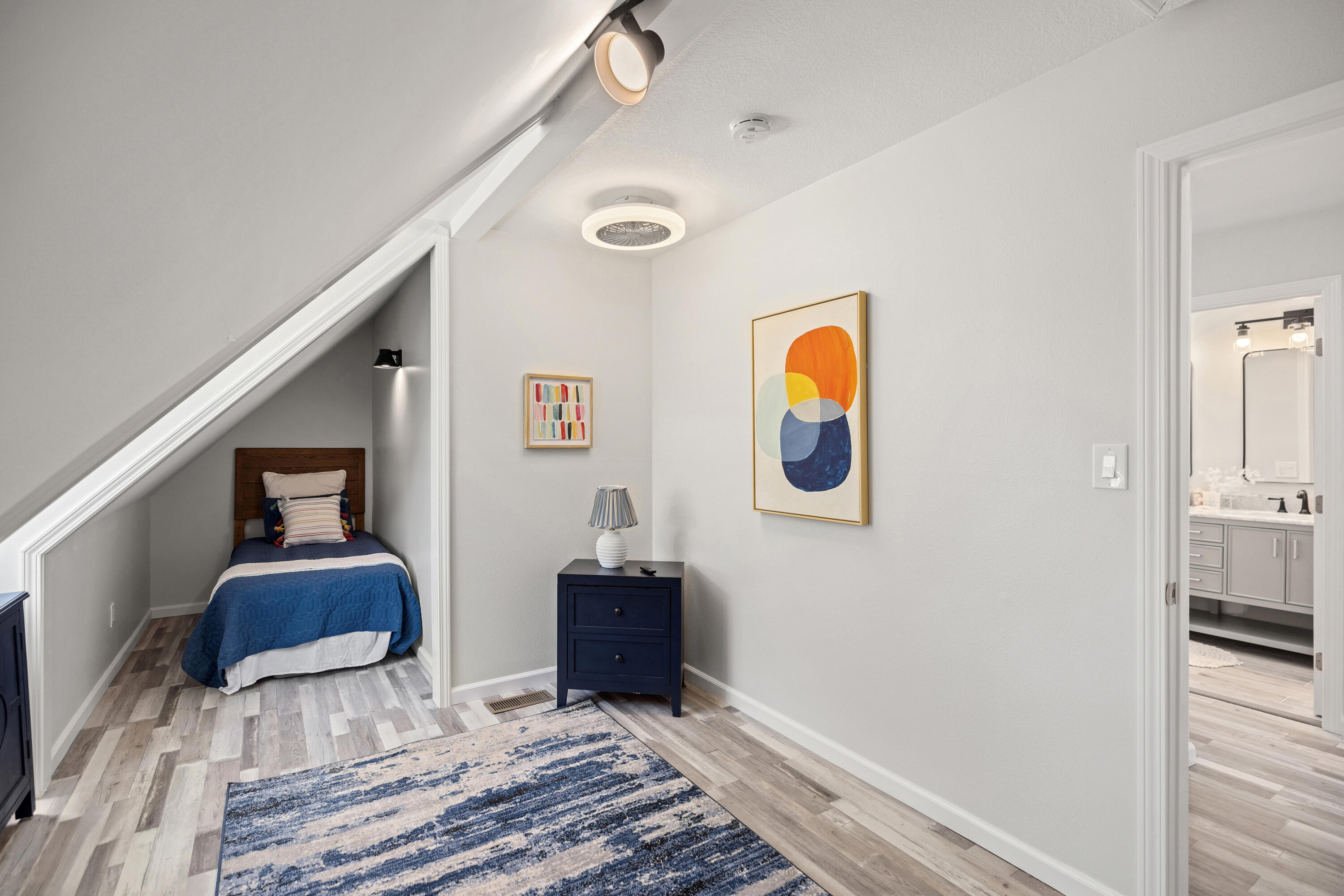 POLYNESIAN ISLANDS - Residential