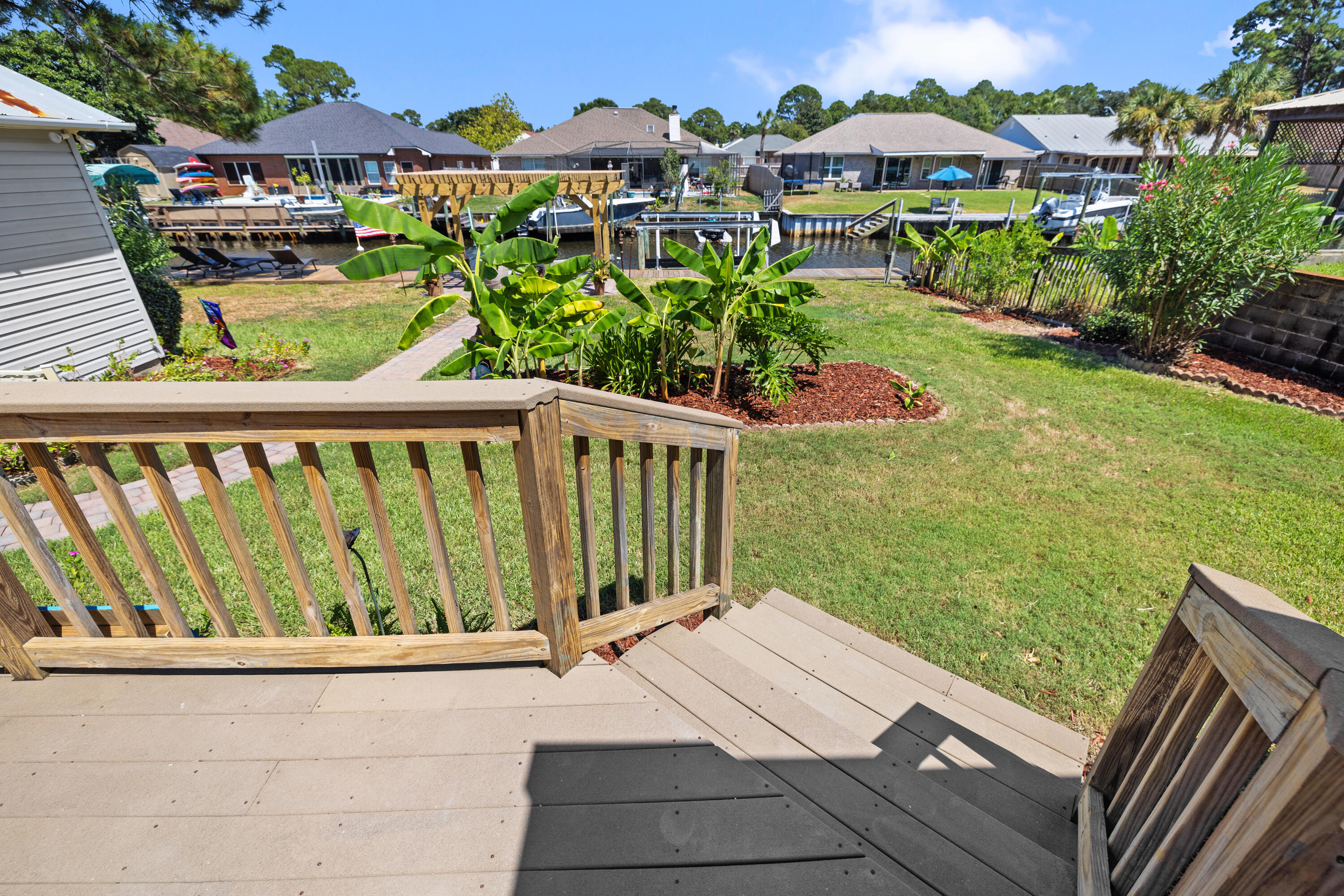 POLYNESIAN ISLANDS - Residential