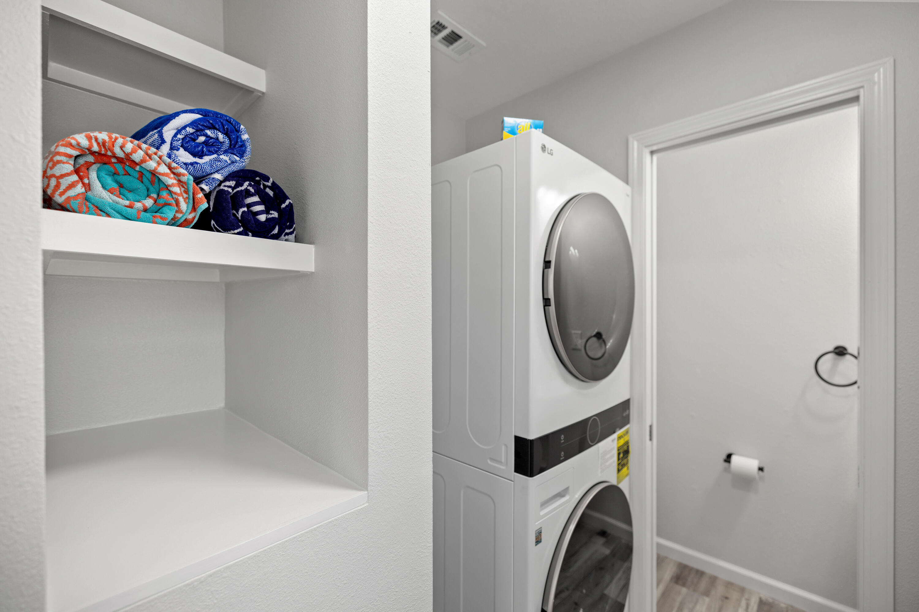 POLYNESIAN ISLANDS - Residential