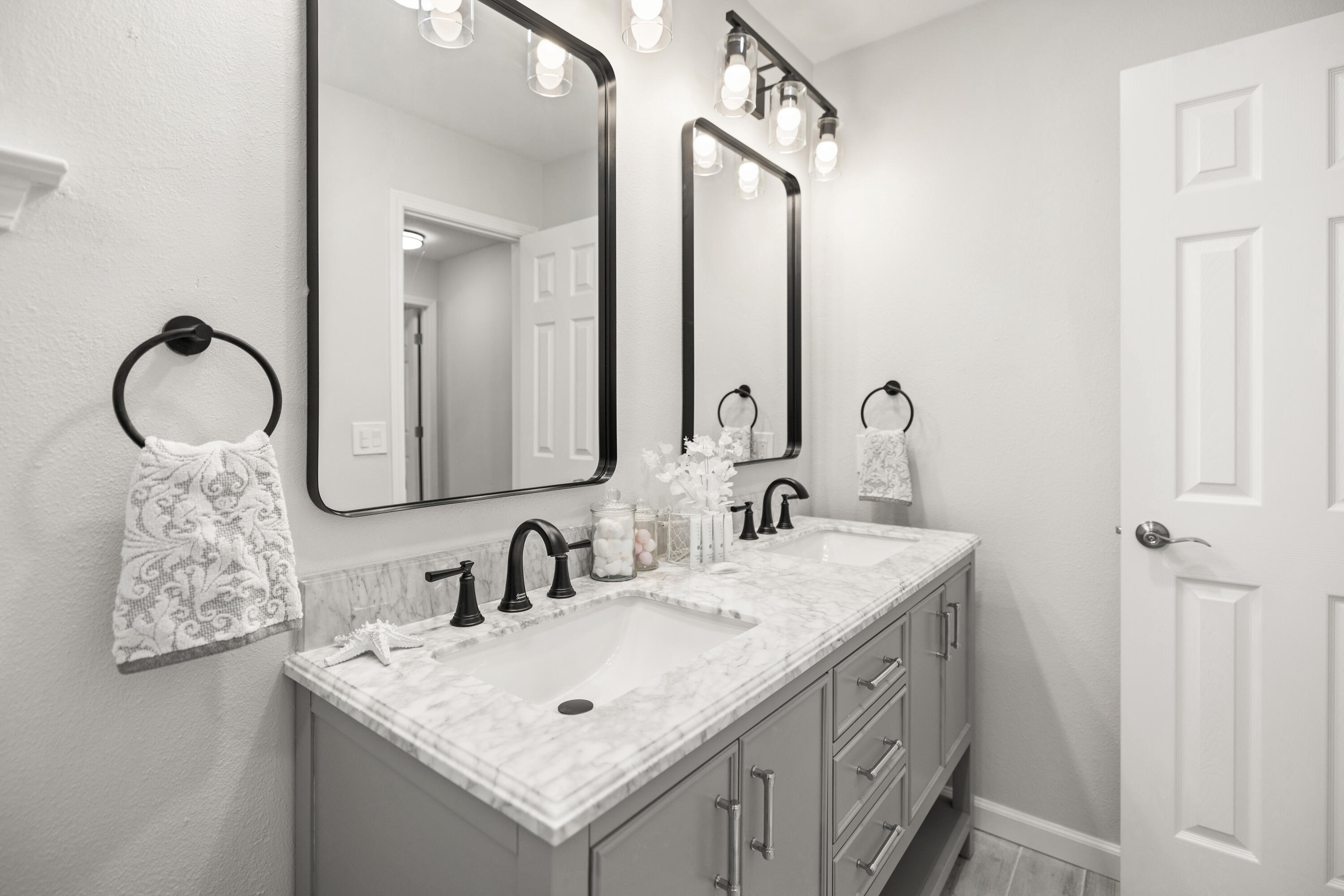 POLYNESIAN ISLANDS - Residential