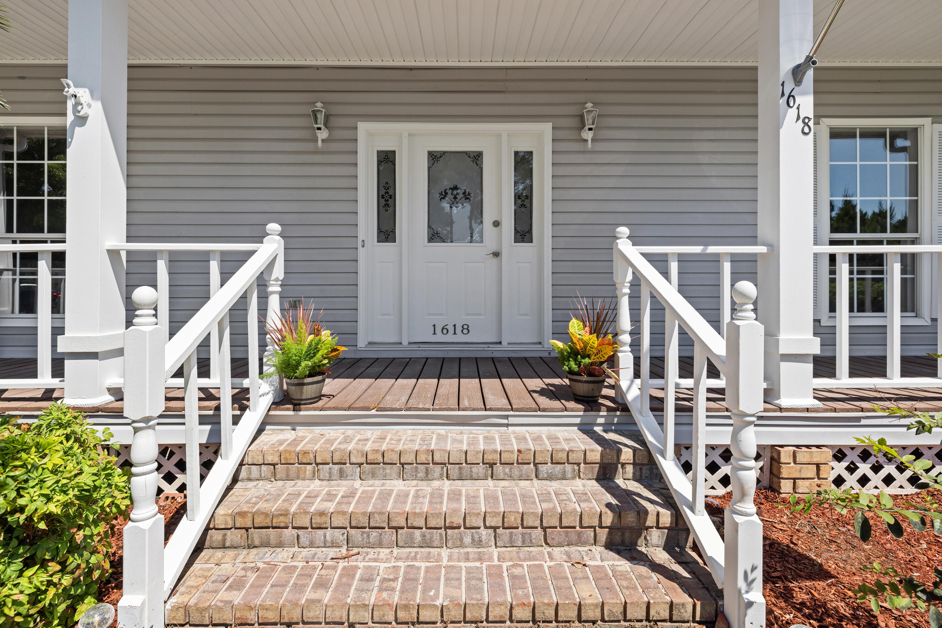 POLYNESIAN ISLANDS - Residential