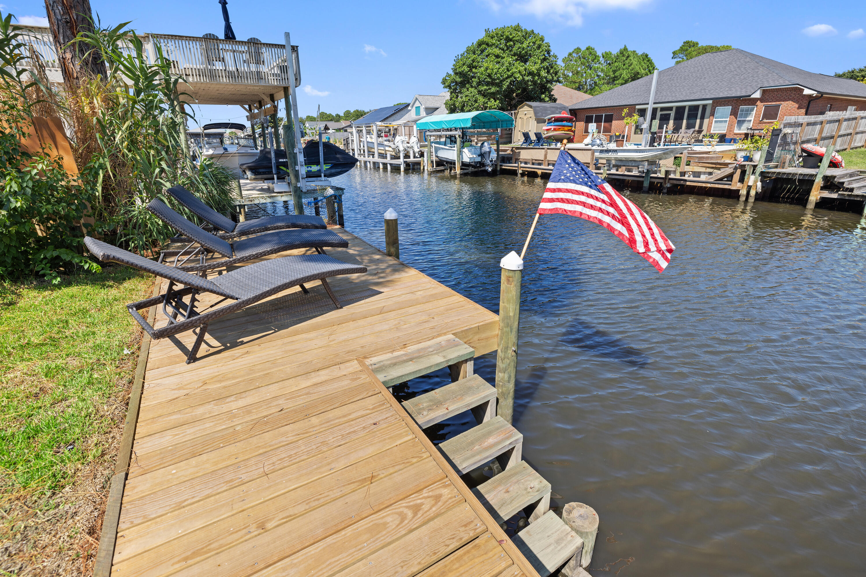 POLYNESIAN ISLANDS - Residential