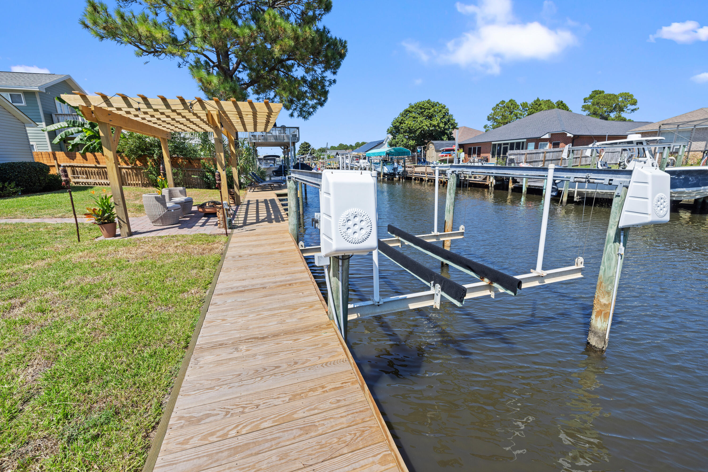 POLYNESIAN ISLANDS - Residential