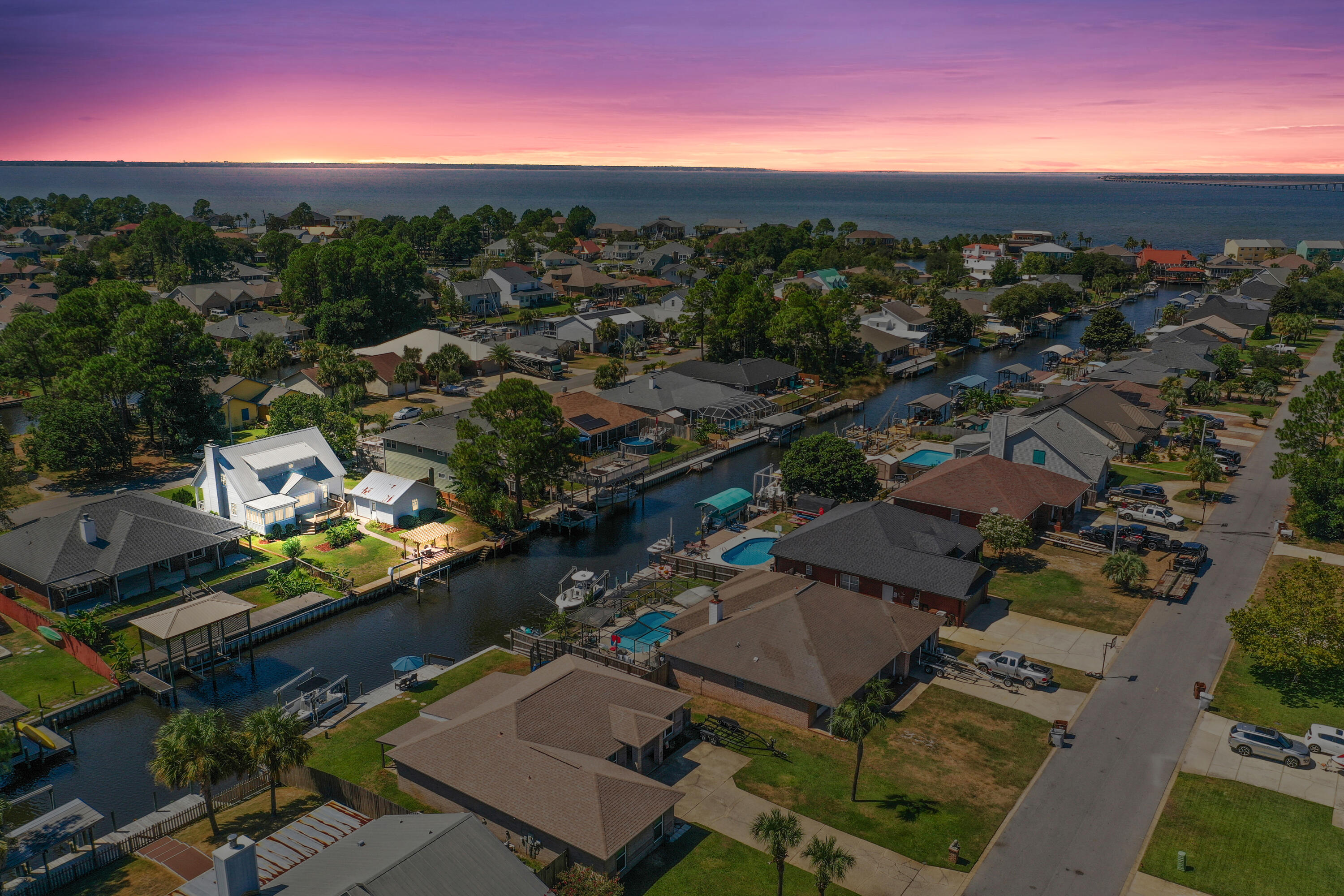 POLYNESIAN ISLANDS - Residential