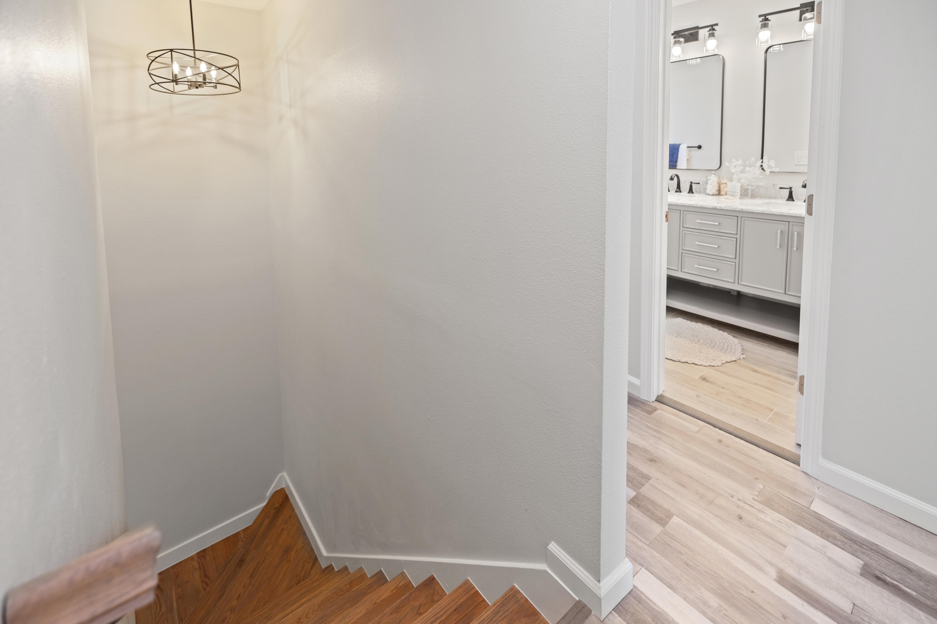 POLYNESIAN ISLANDS - Residential