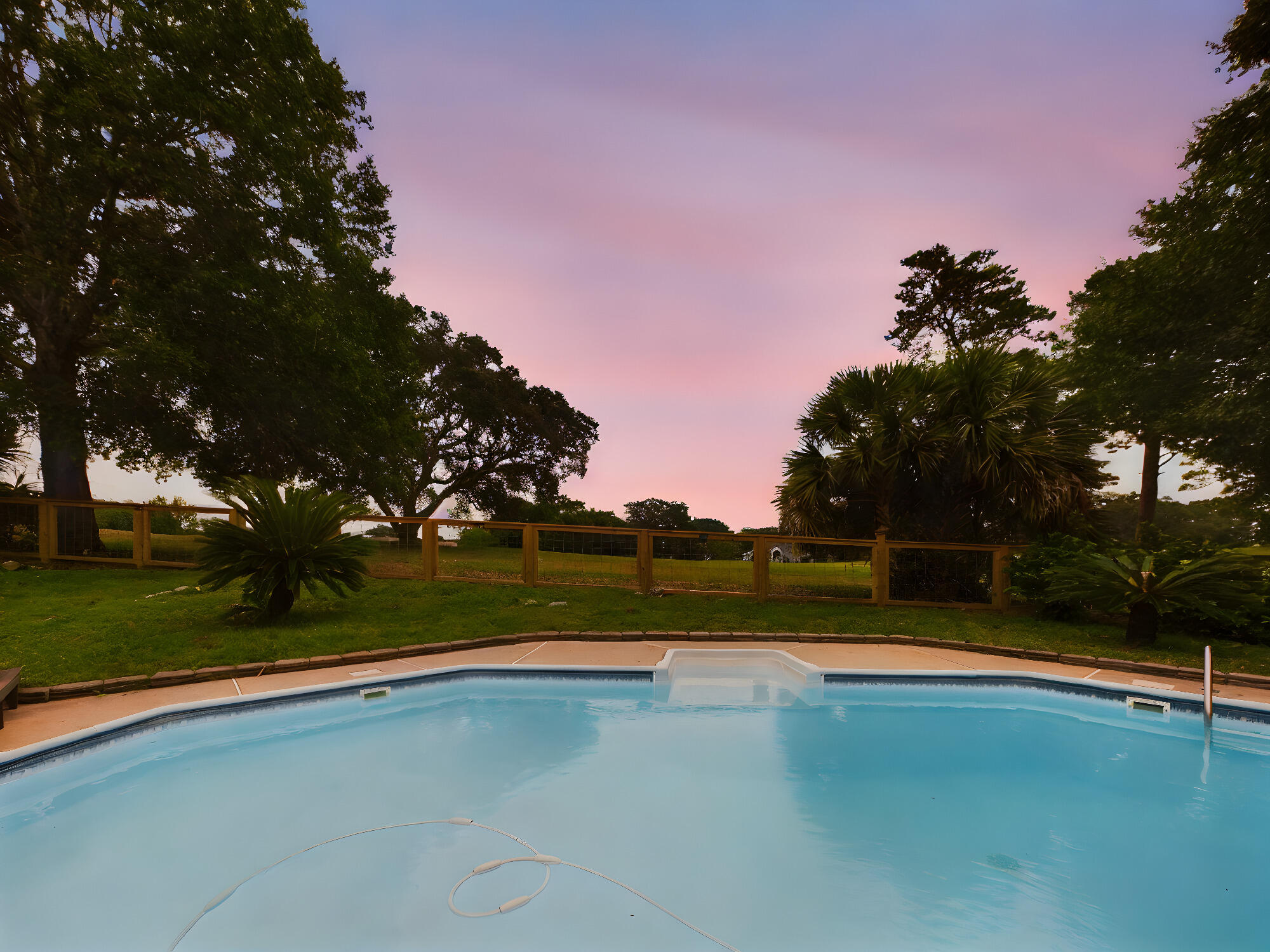 LAKE LORRAINE ESTATES - Residential