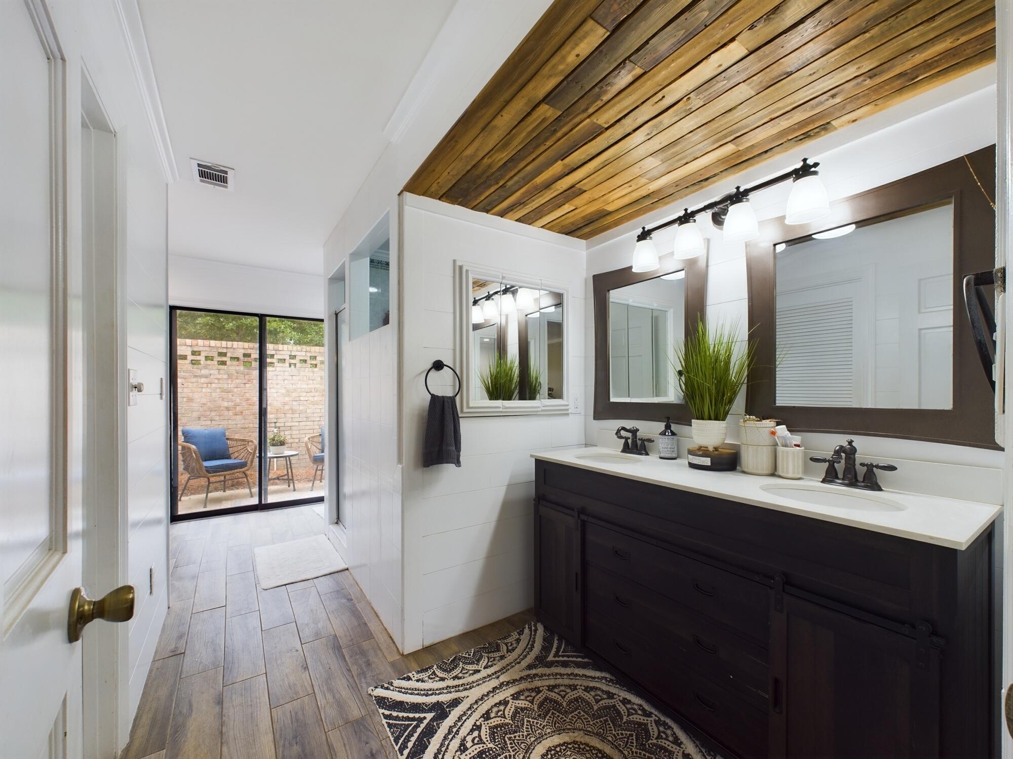 LAKE LORRAINE ESTATES - Residential