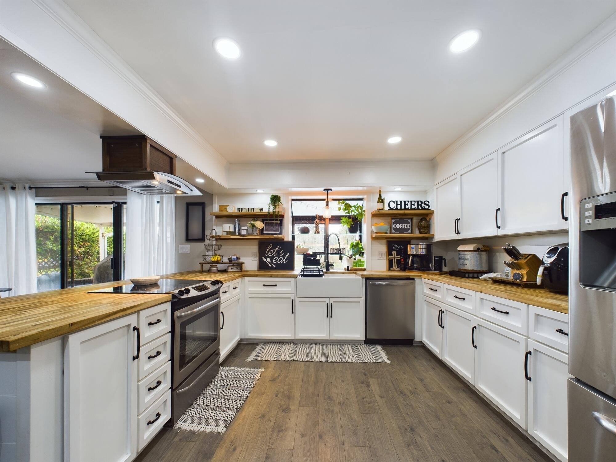 LAKE LORRAINE ESTATES - Residential