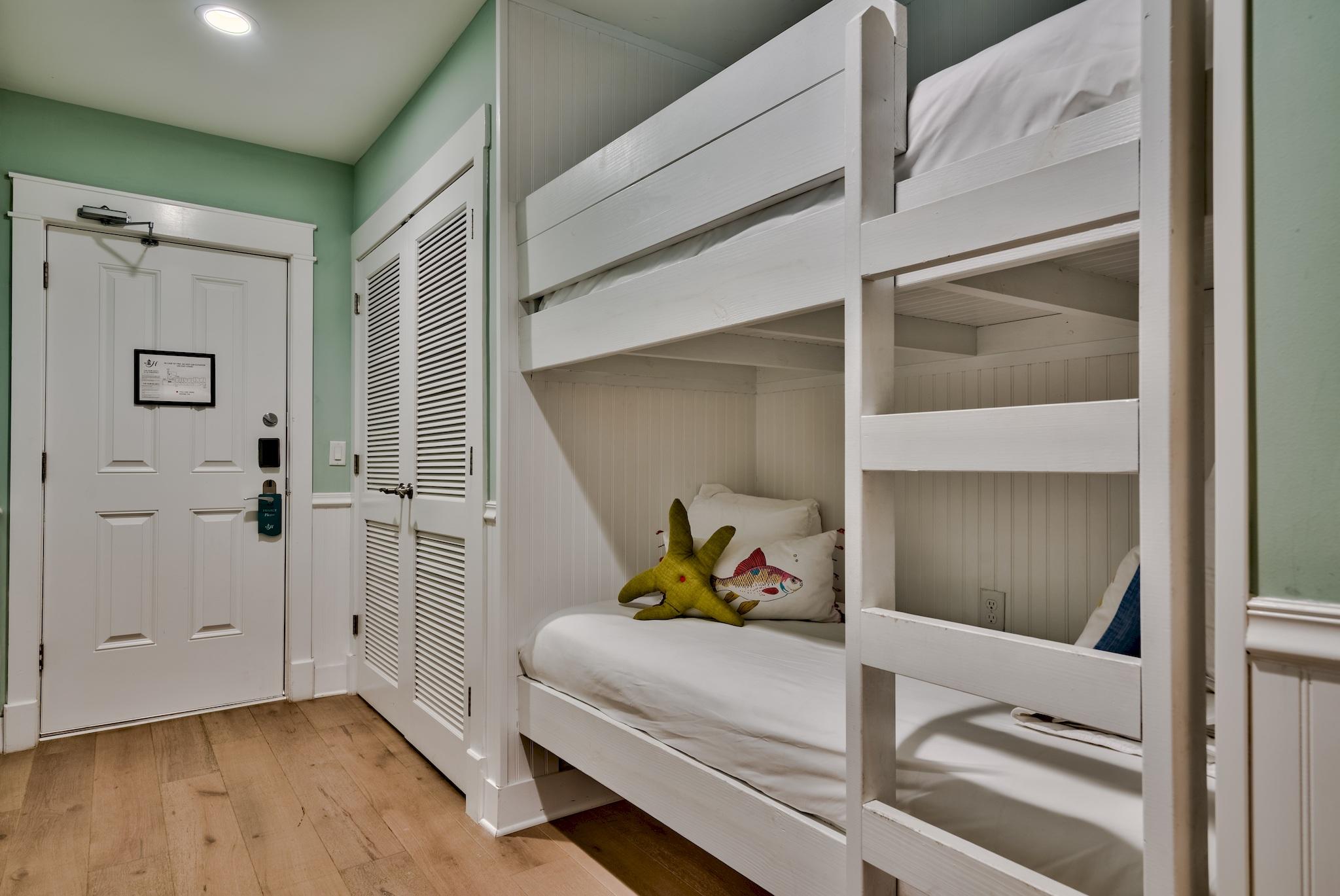 HENDERSON LOFTS - Residential