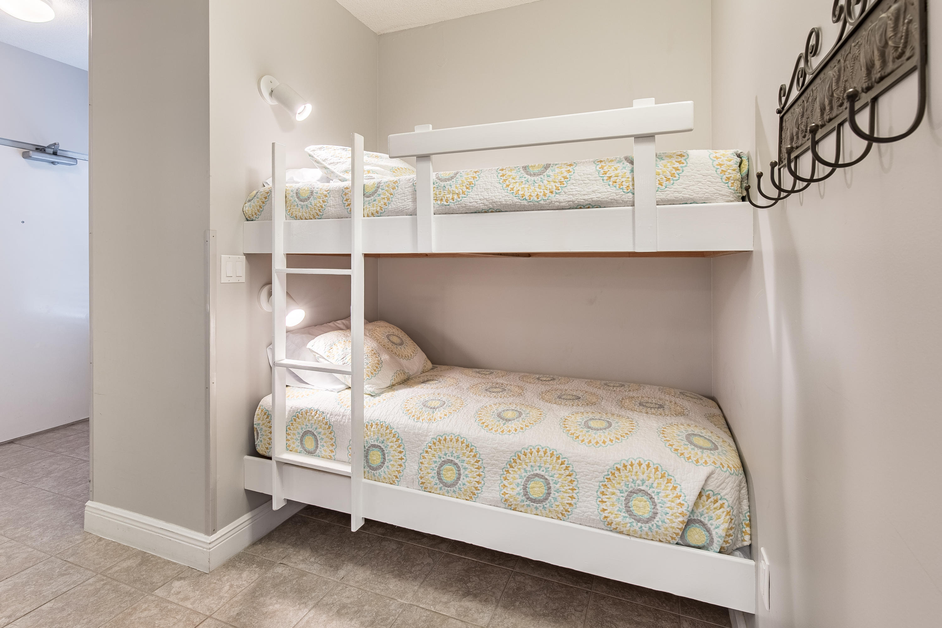 WATERS EDGE - Residential