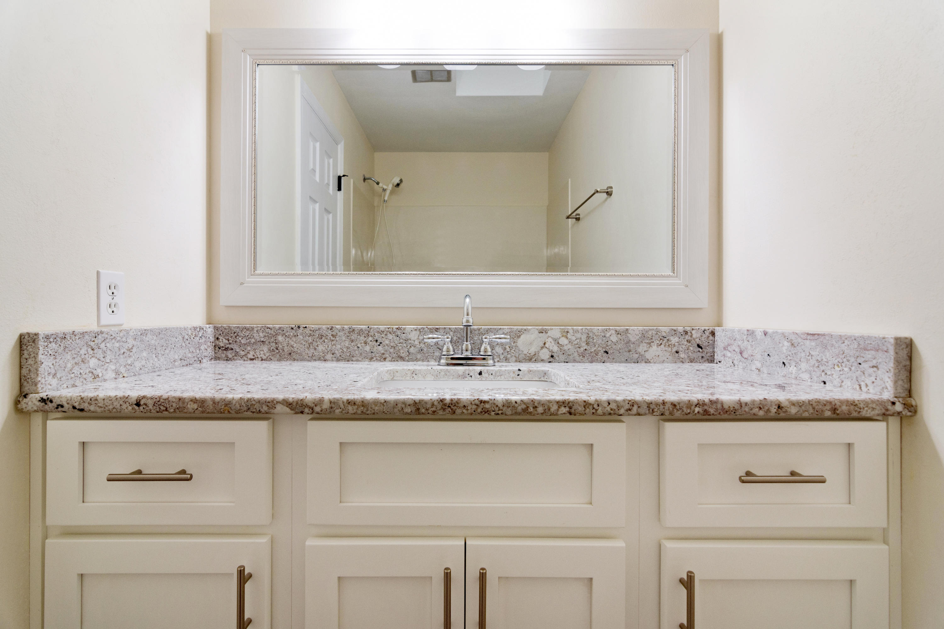 CREEKSIDE 4 - Residential