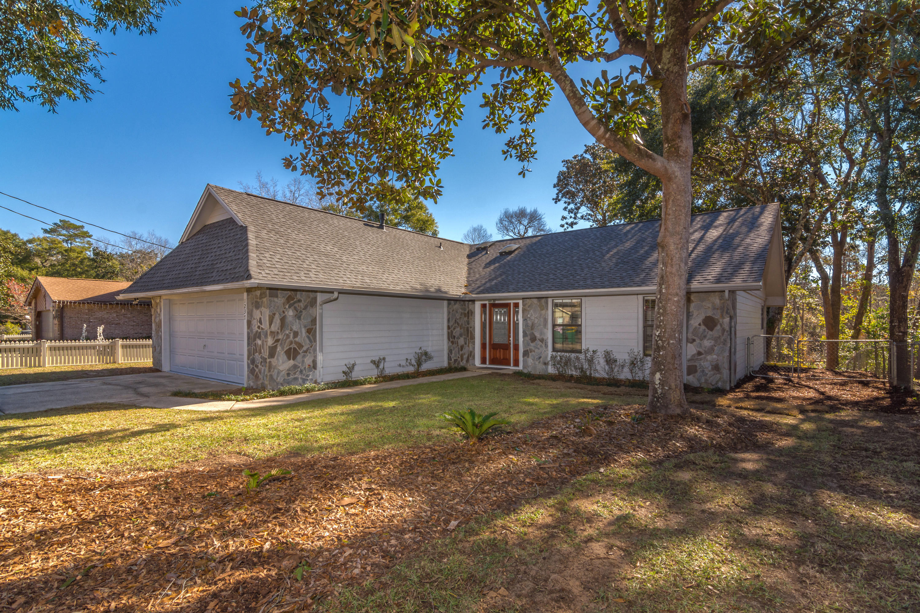 CREEKSIDE 4 - Residential