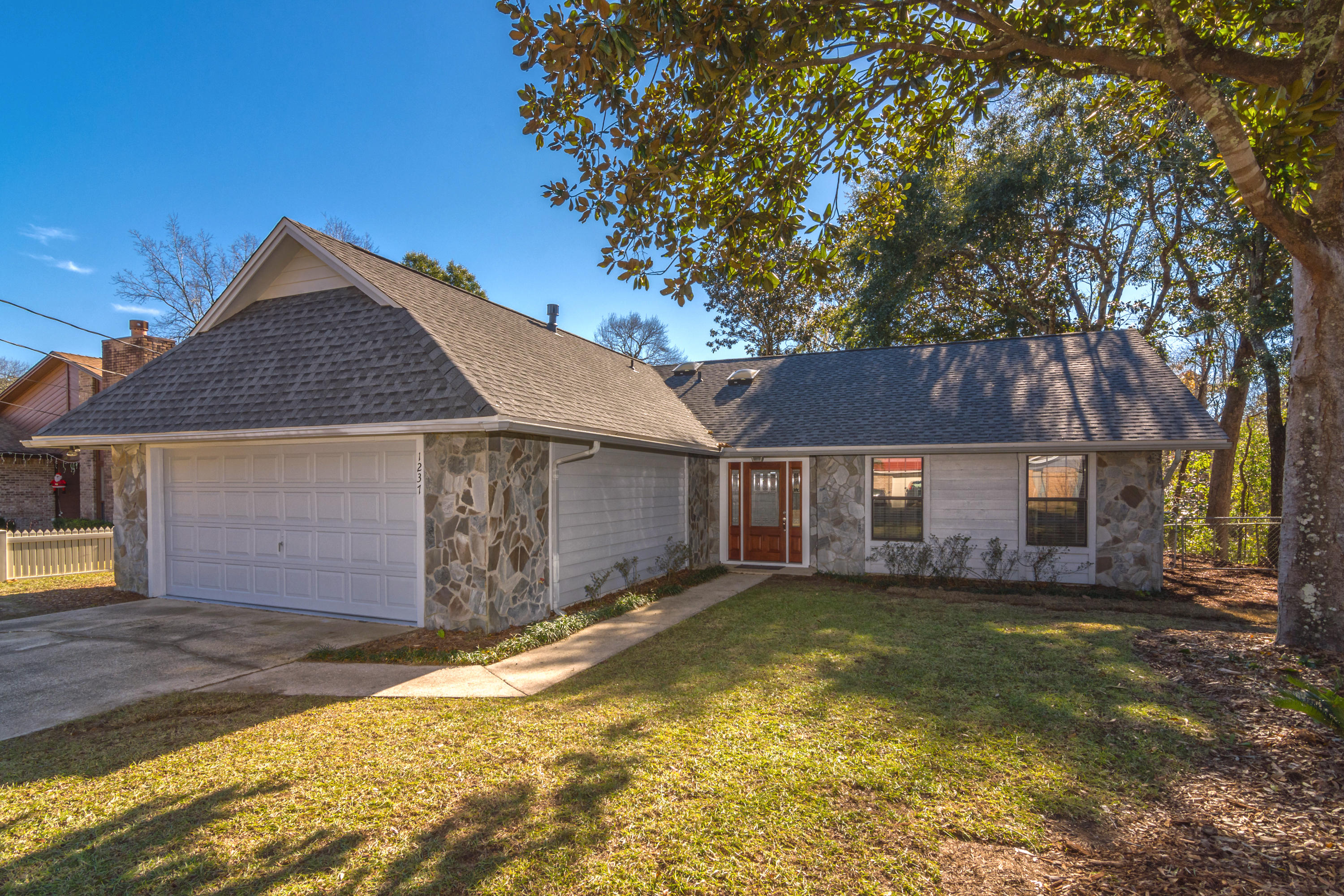 CREEKSIDE 4 - Residential