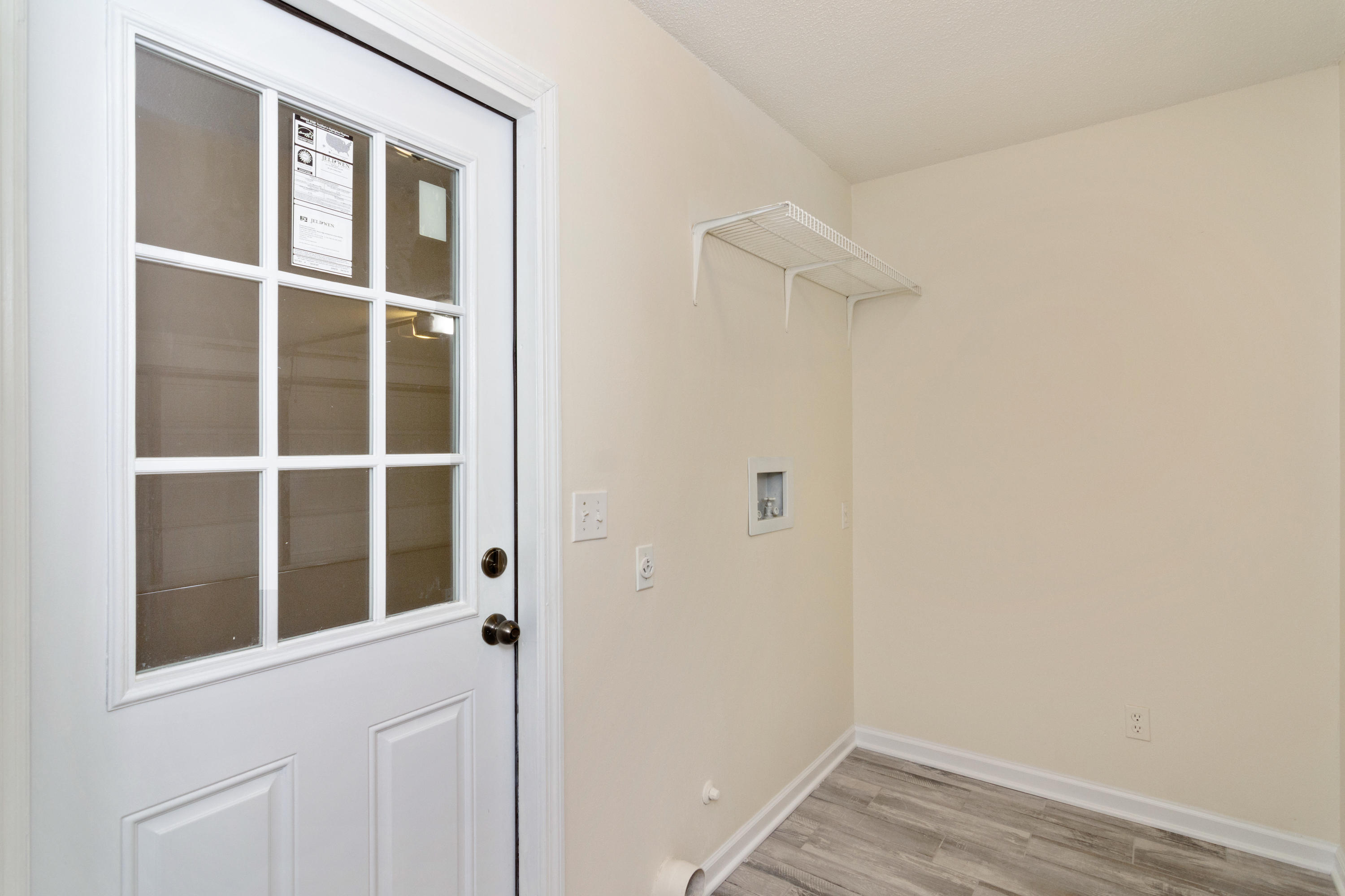 CREEKSIDE 4 - Residential