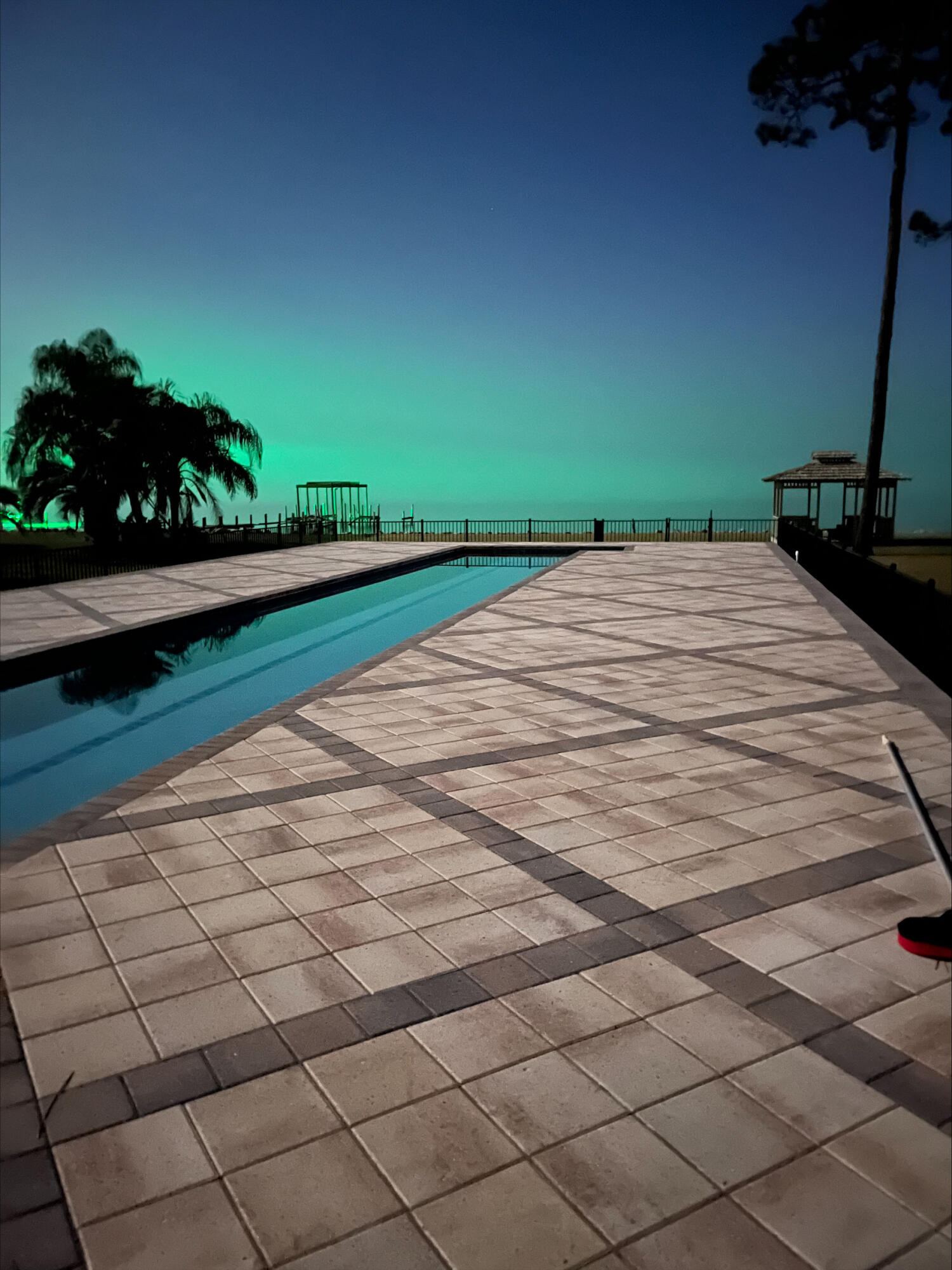 DANA POINTE - Residential