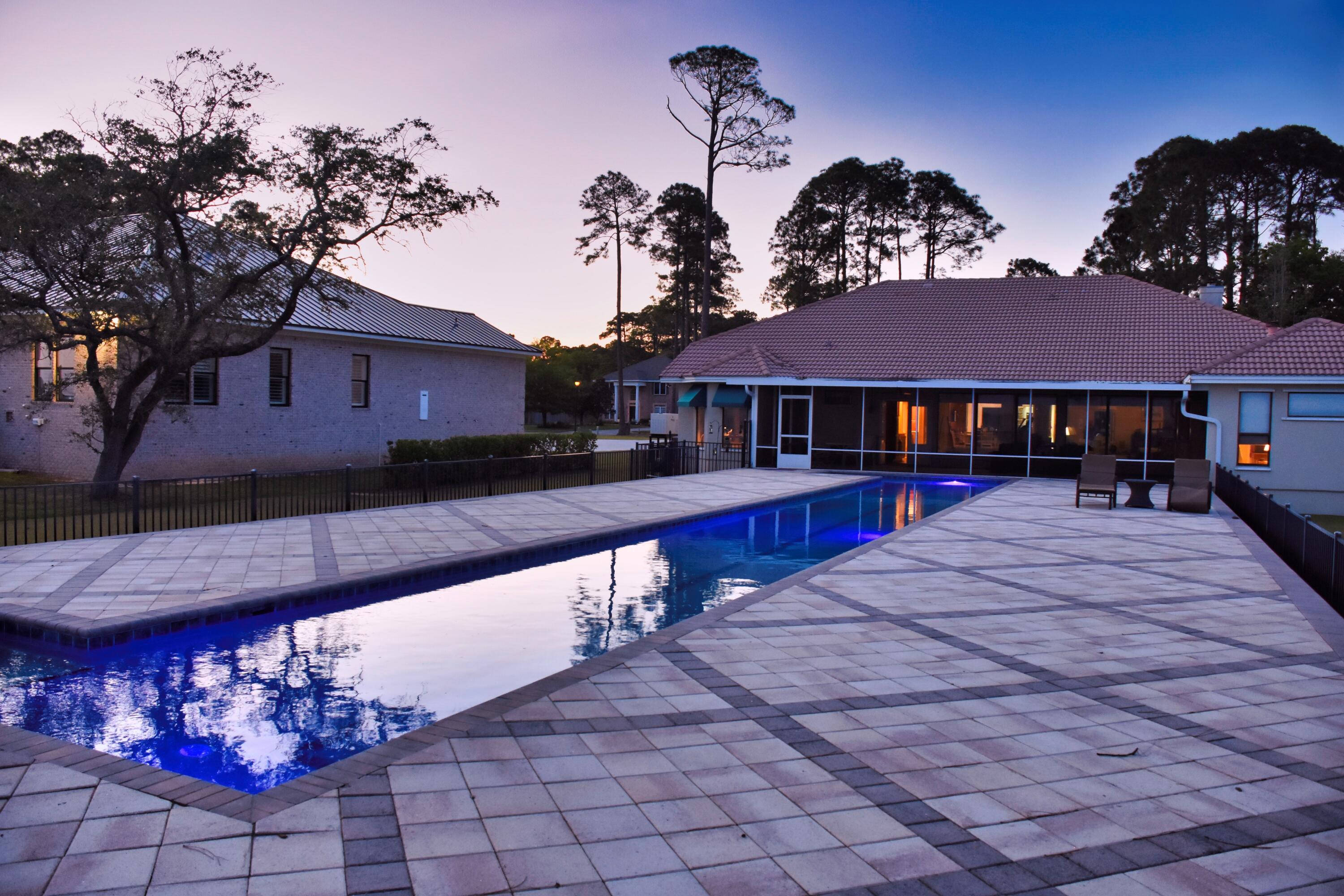 DANA POINTE - Residential