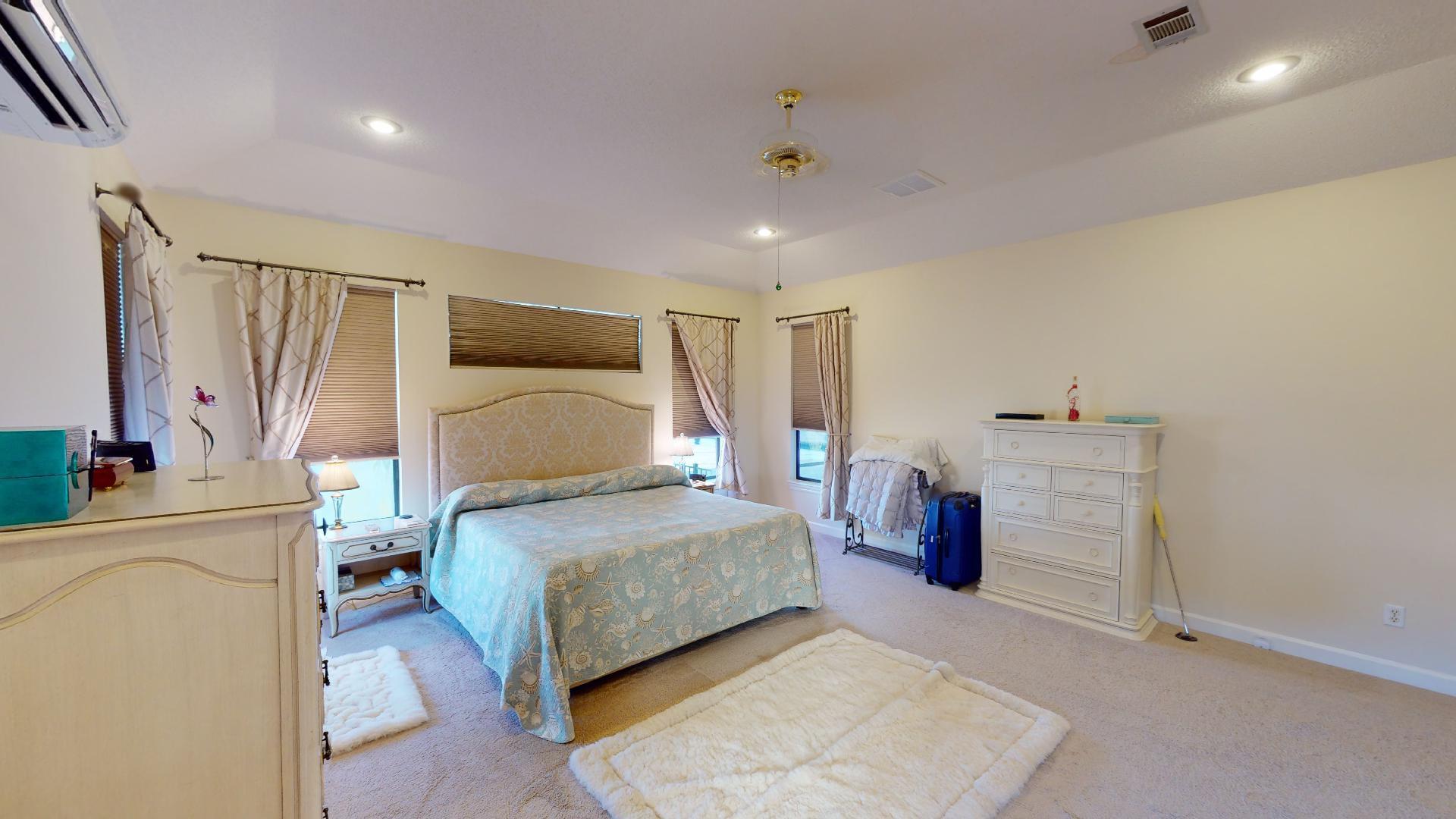 DANA POINTE - Residential