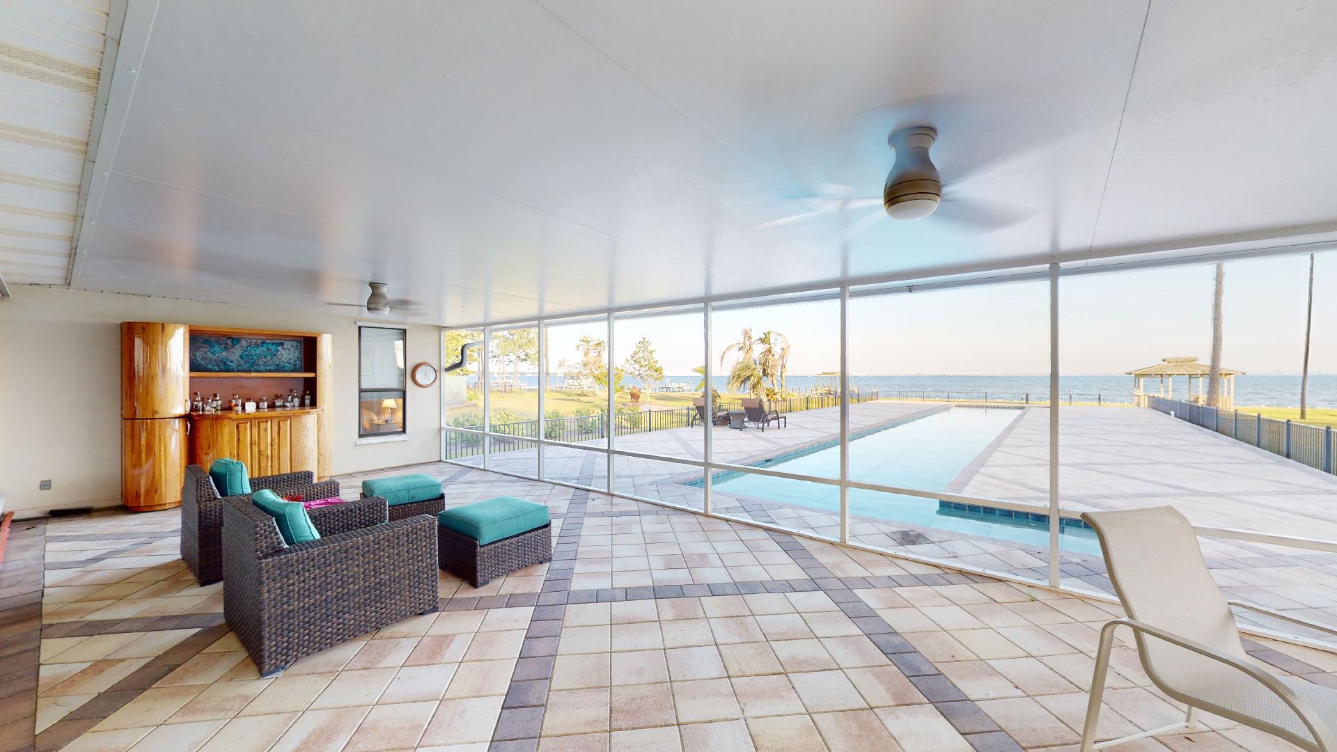 DANA POINTE - Residential