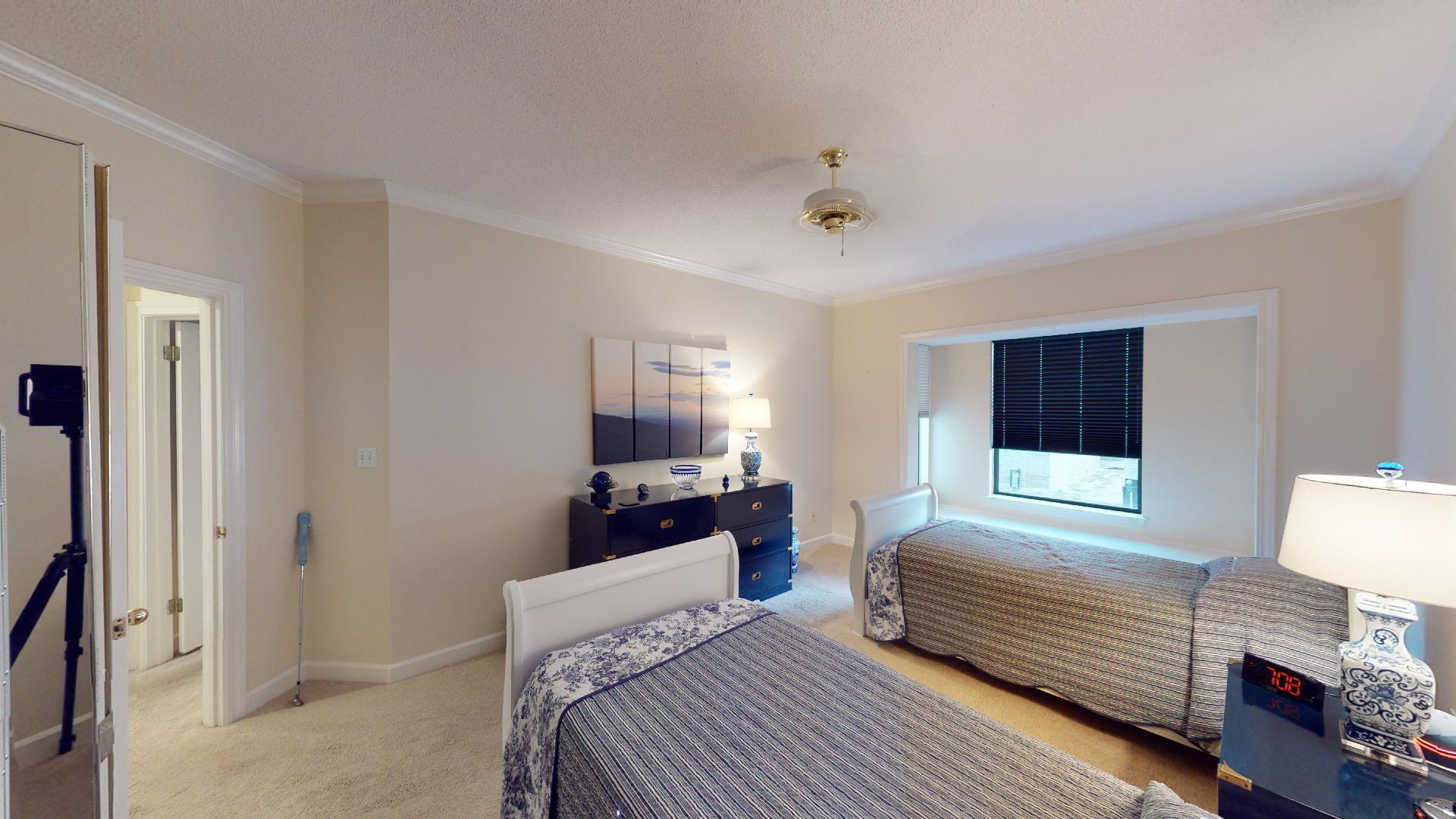 DANA POINTE - Residential