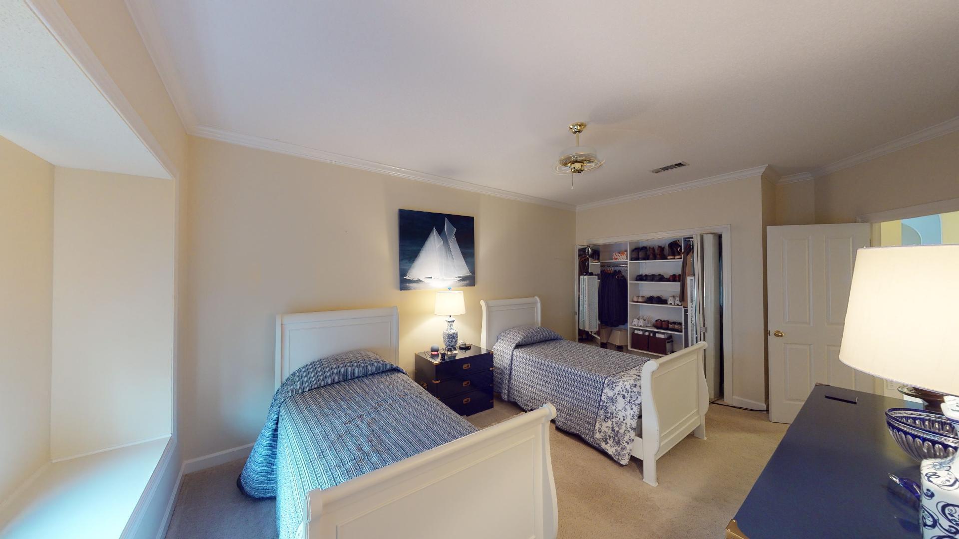 DANA POINTE - Residential