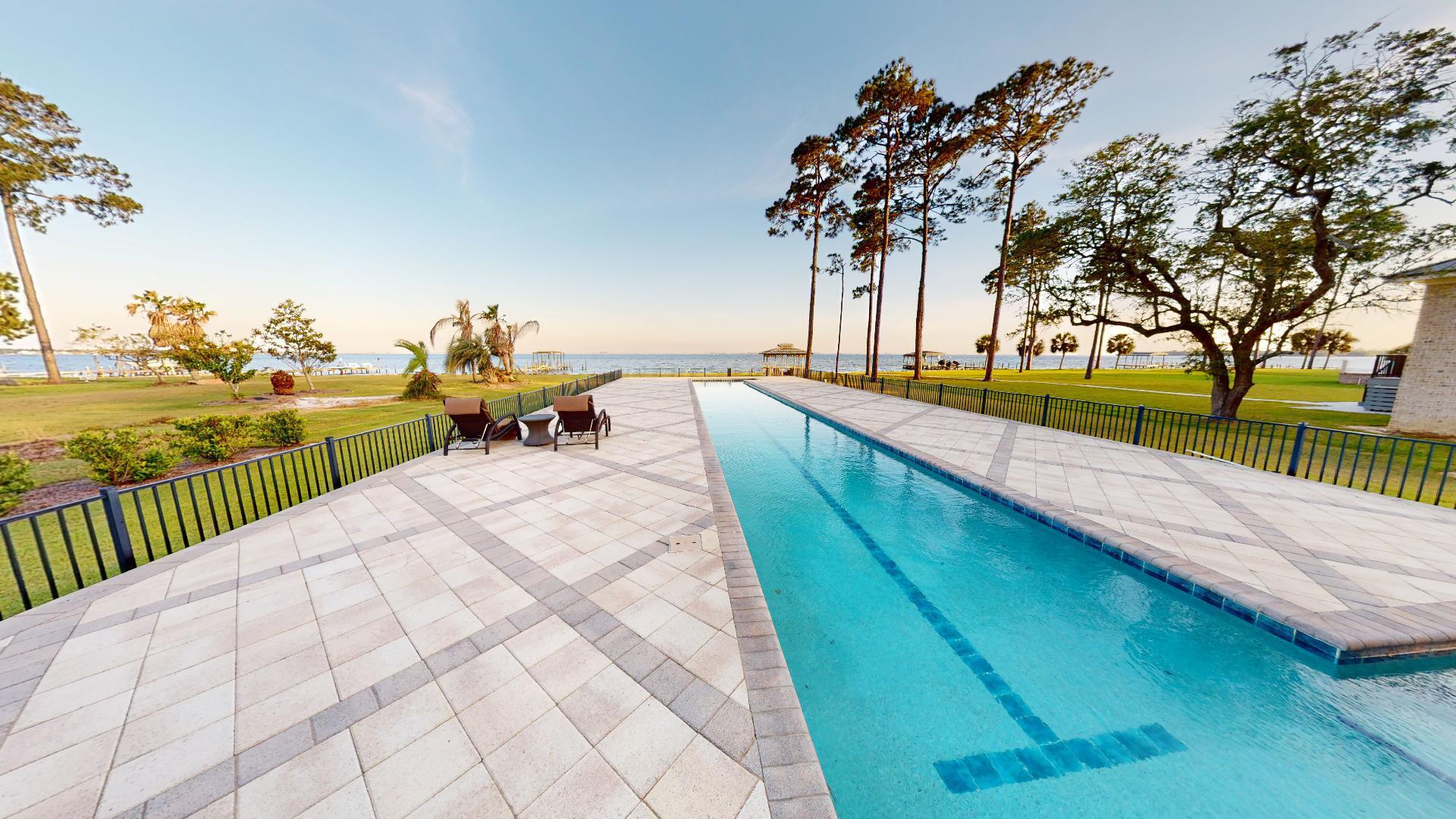 DANA POINTE - Residential