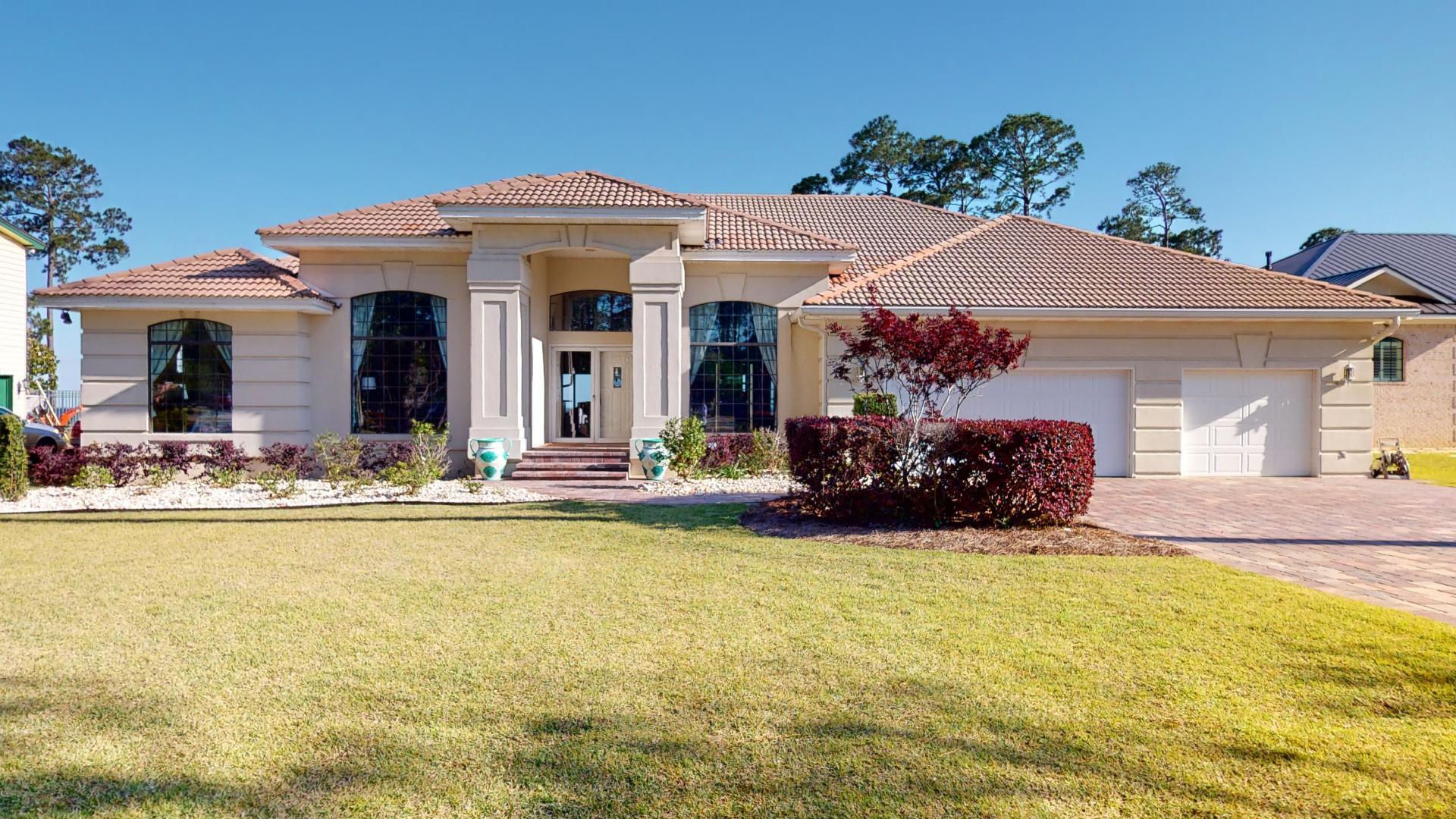 DANA POINTE - Residential