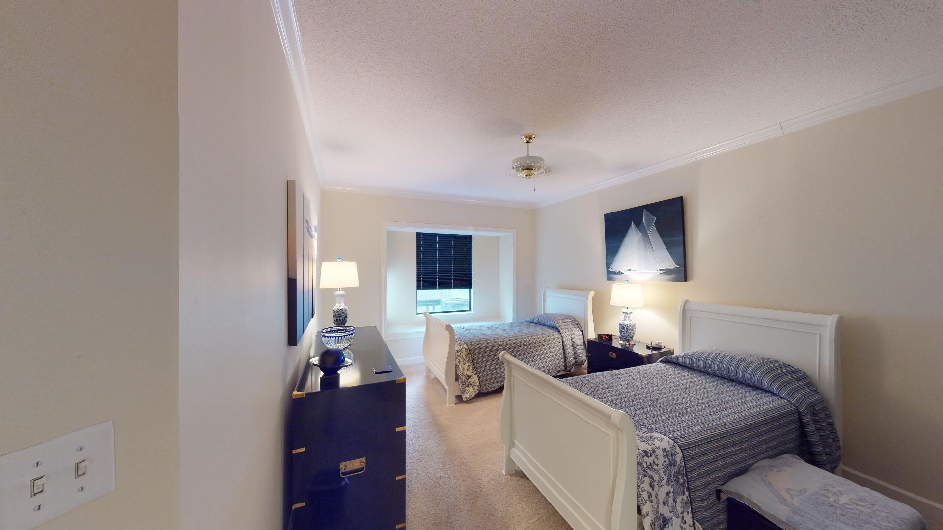 DANA POINTE - Residential