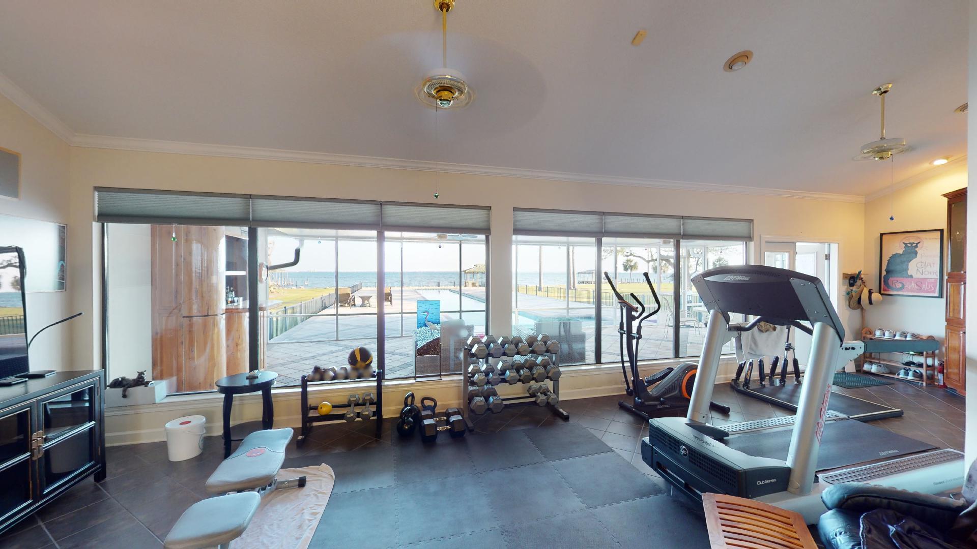 DANA POINTE - Residential