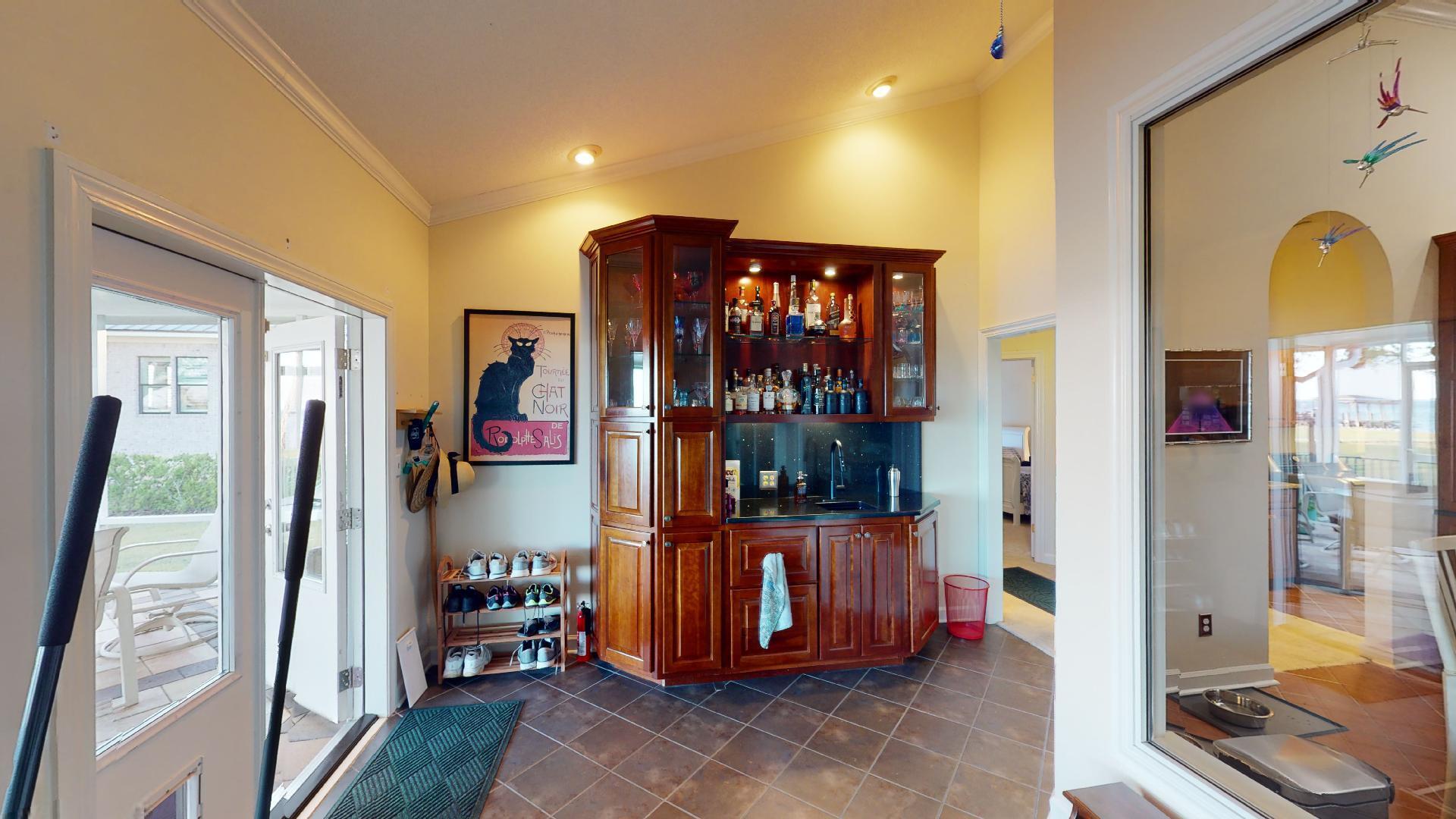 DANA POINTE - Residential