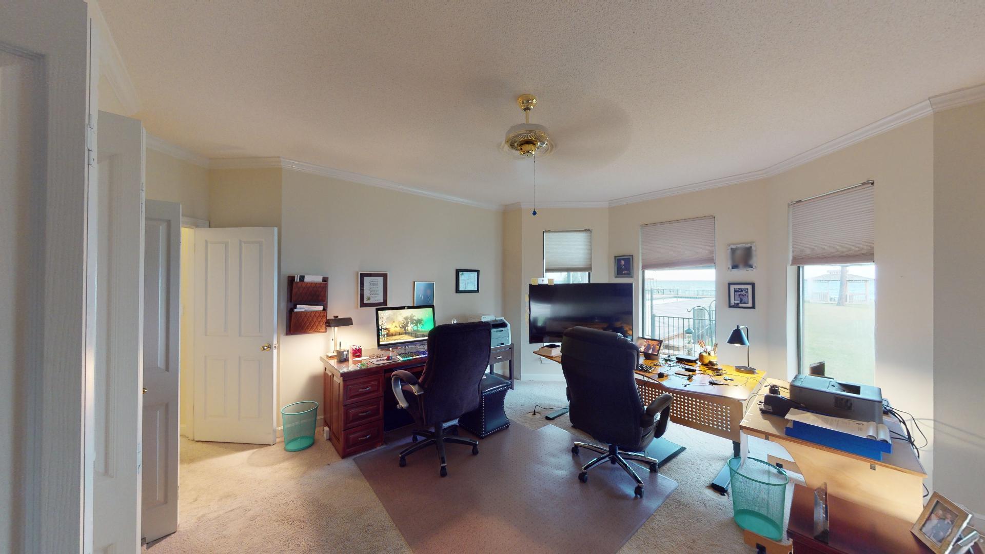 DANA POINTE - Residential