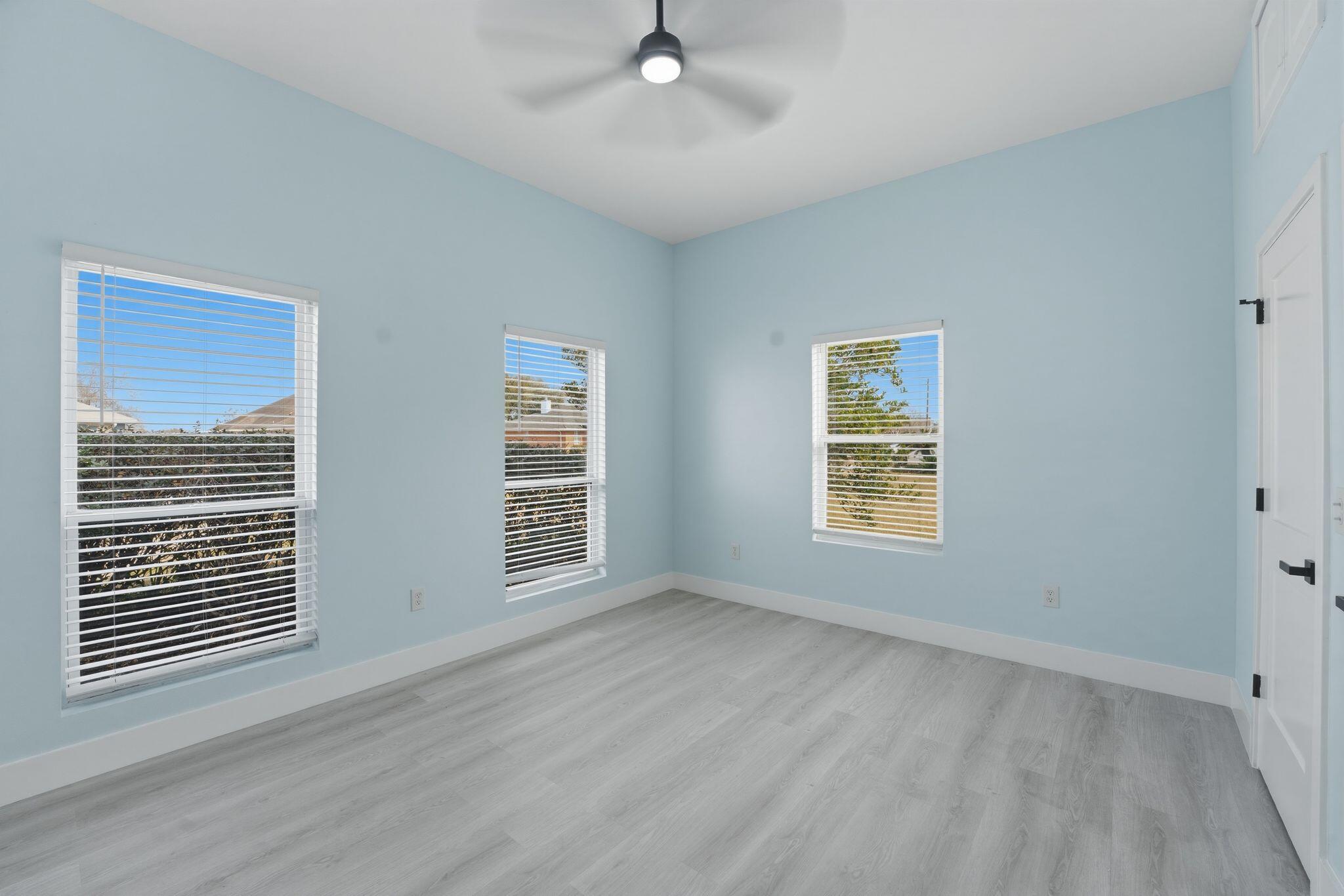 COUNTRY CLUB HARBOUR ESTATES - Residential