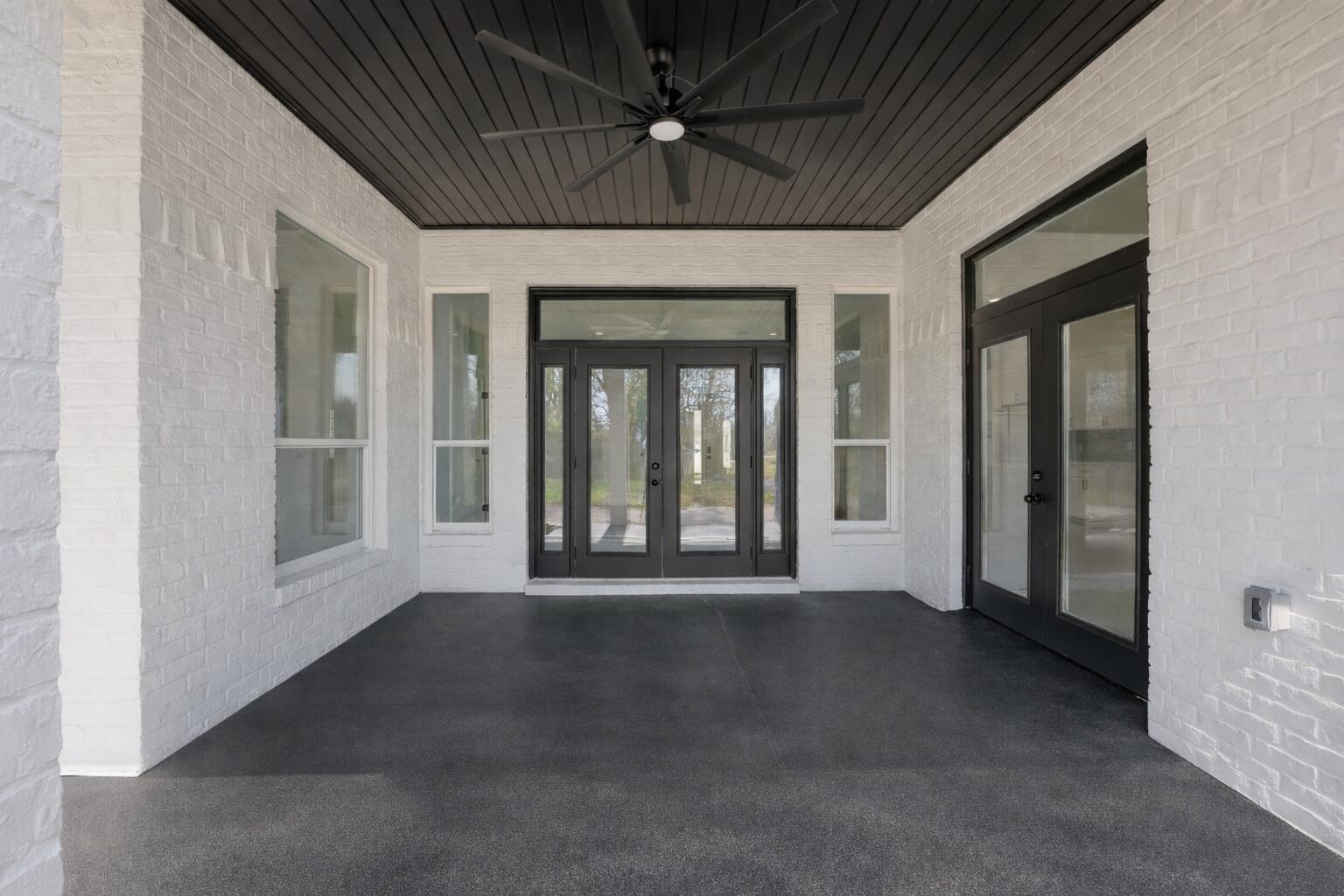 COUNTRY CLUB HARBOUR ESTATES - Residential