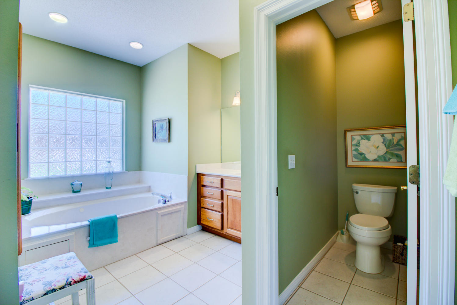 ROCKY BAYOU COUNTRY CLUB ESTATES 9 - Residential