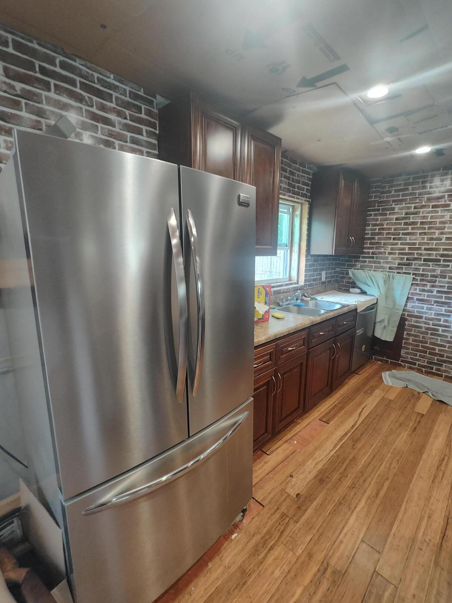 WINTHROP PLACE - Residential