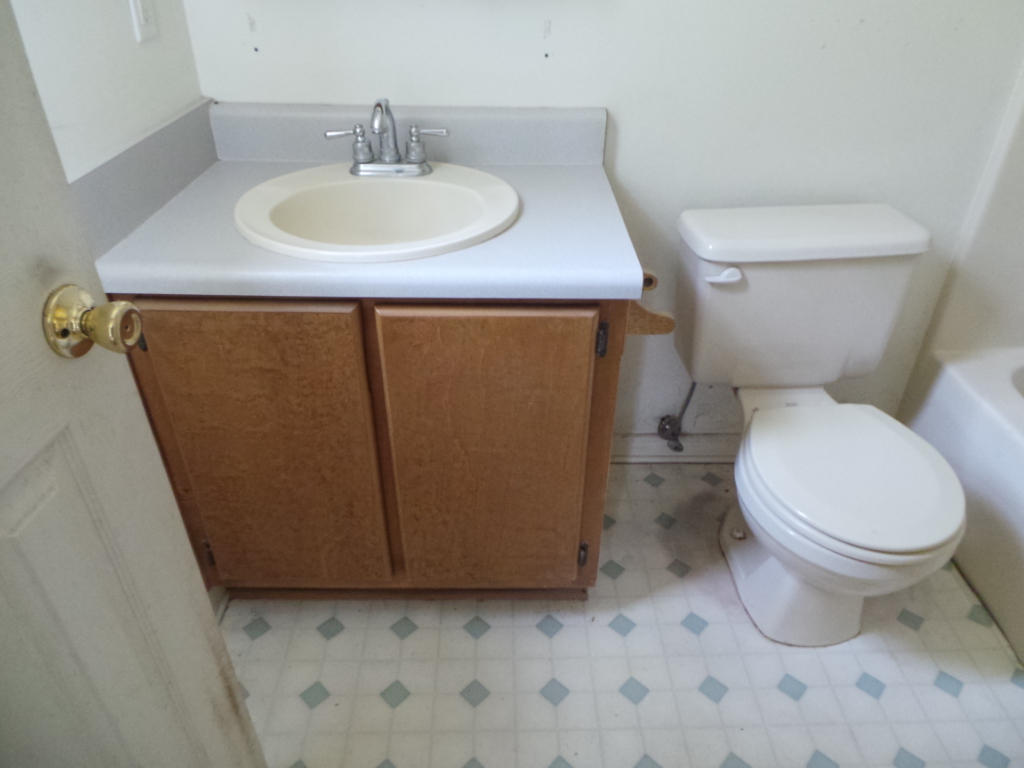 WOODLAWN SHORES - Residential