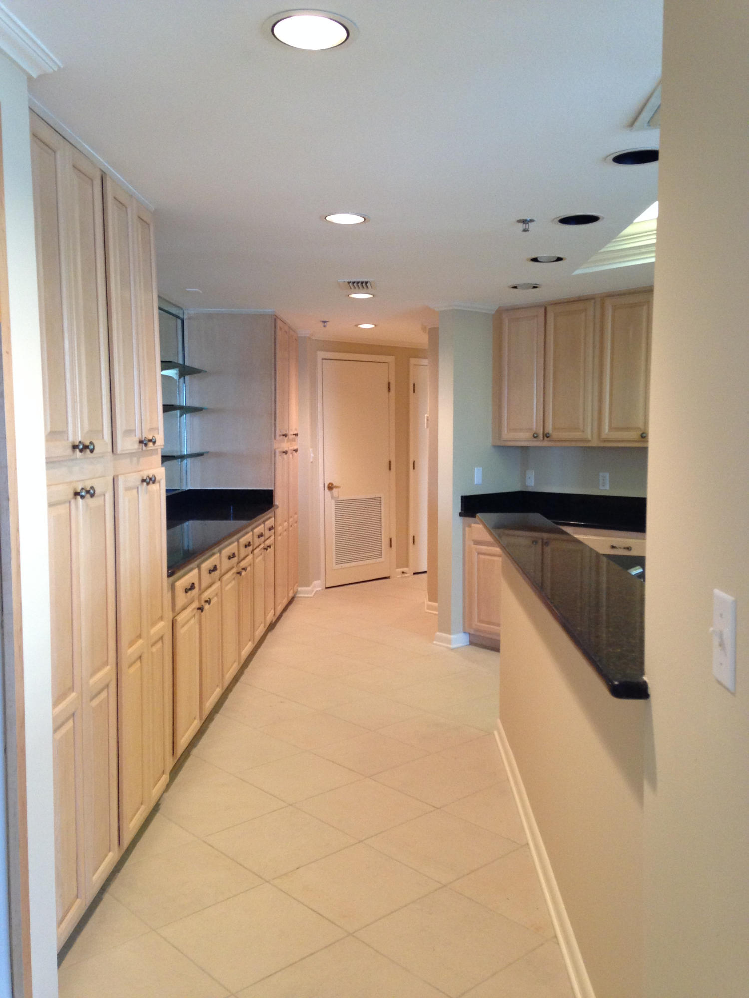 EAST PASS TOWERS CONDO PH 2 - Residential