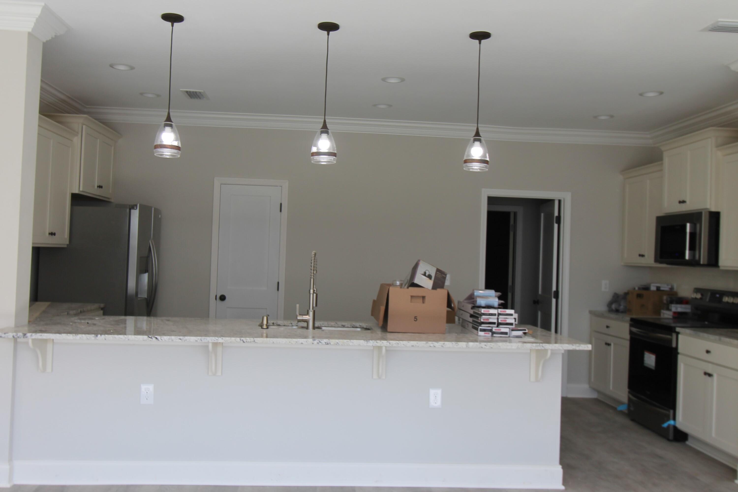 CRESCENT SHORES - Residential