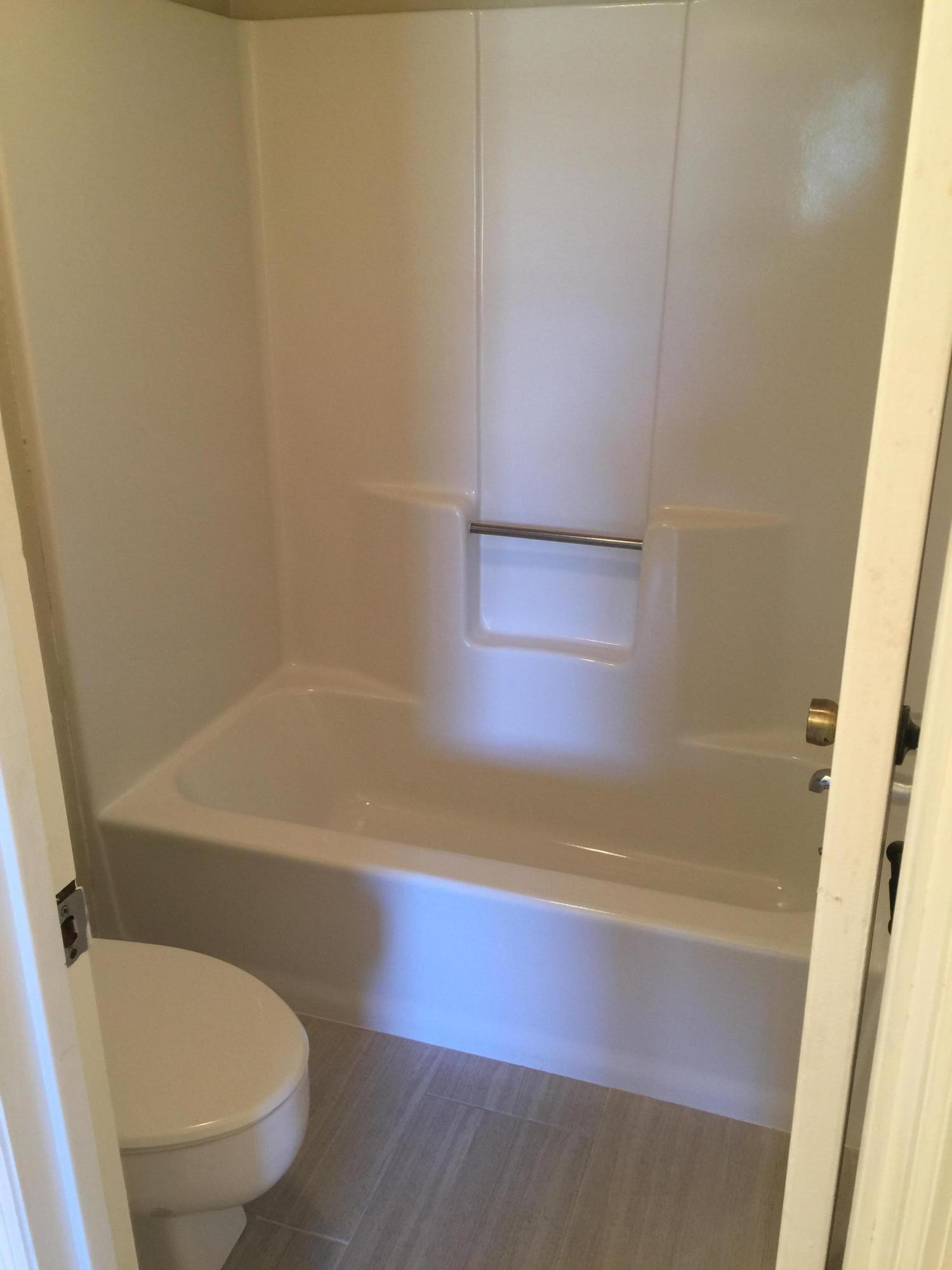 CLOVERDALE LAKE - Residential Lease