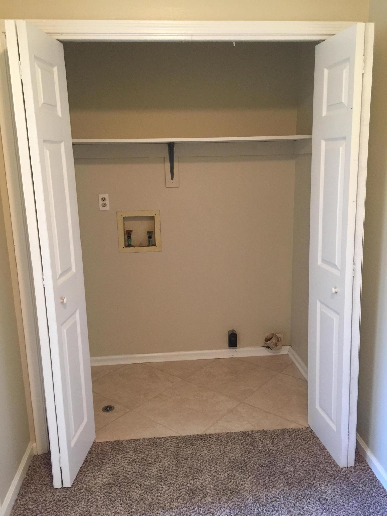 CLOVERDALE LAKE - Residential Lease