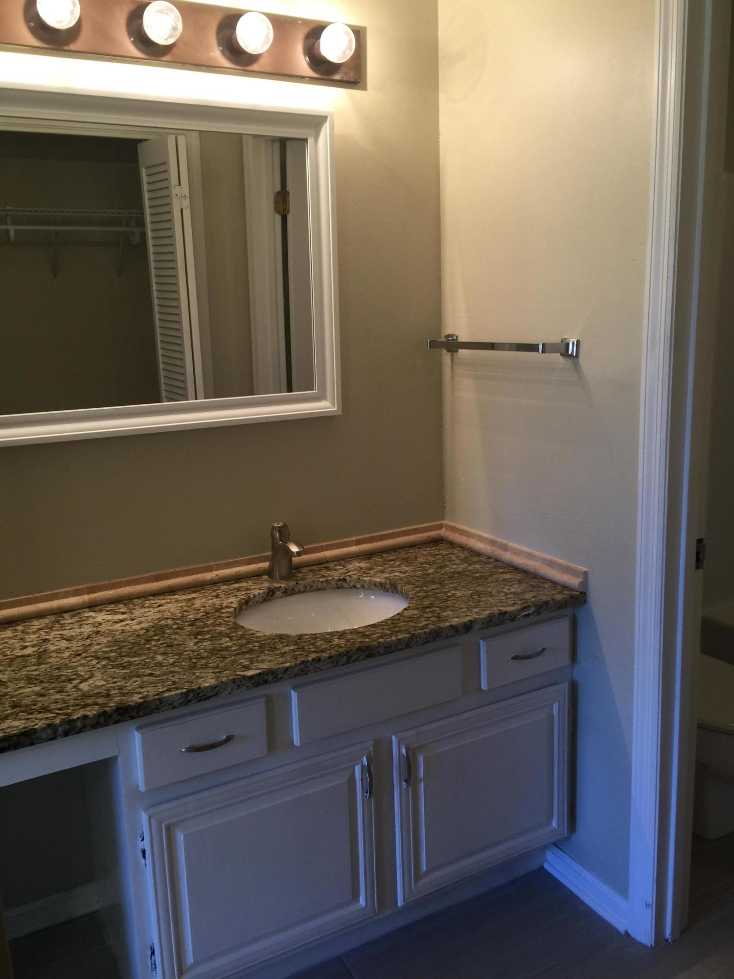 CLOVERDALE LAKE - Residential Lease