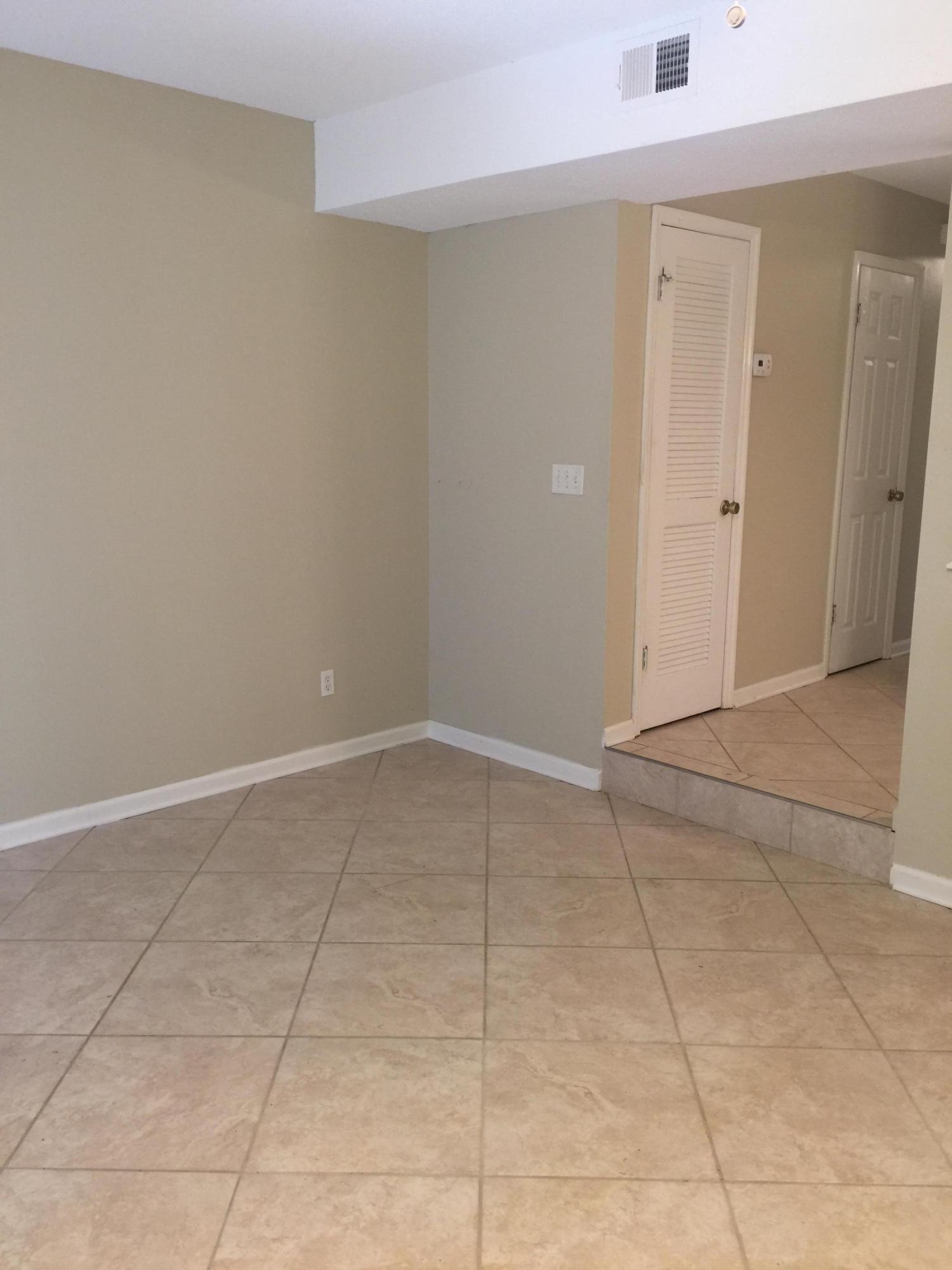 CLOVERDALE LAKE - Residential Lease