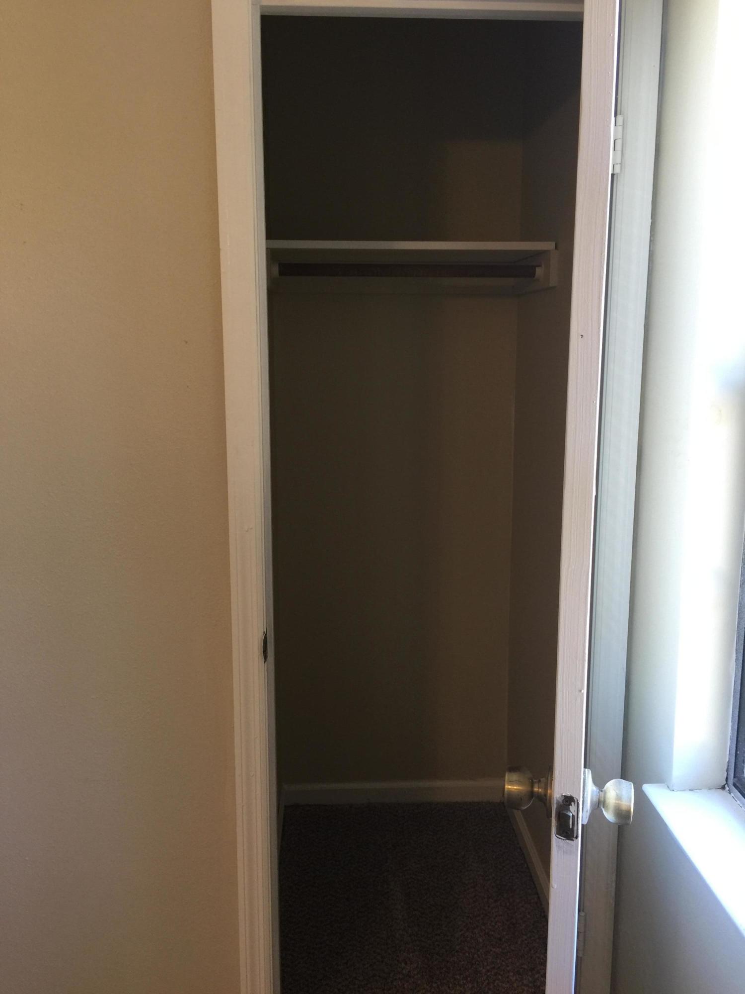 CLOVERDALE LAKE - Residential Lease