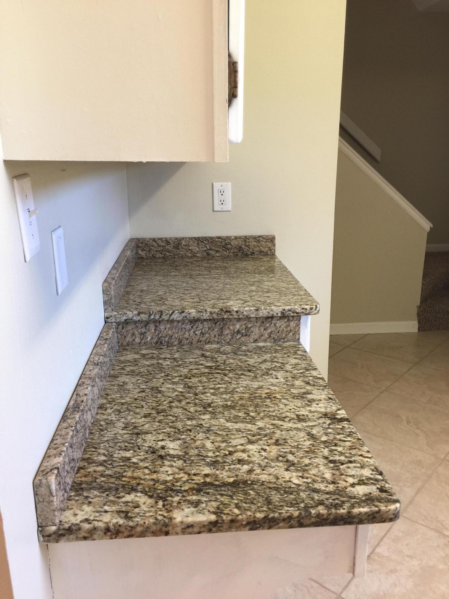 CLOVERDALE LAKE - Residential Lease