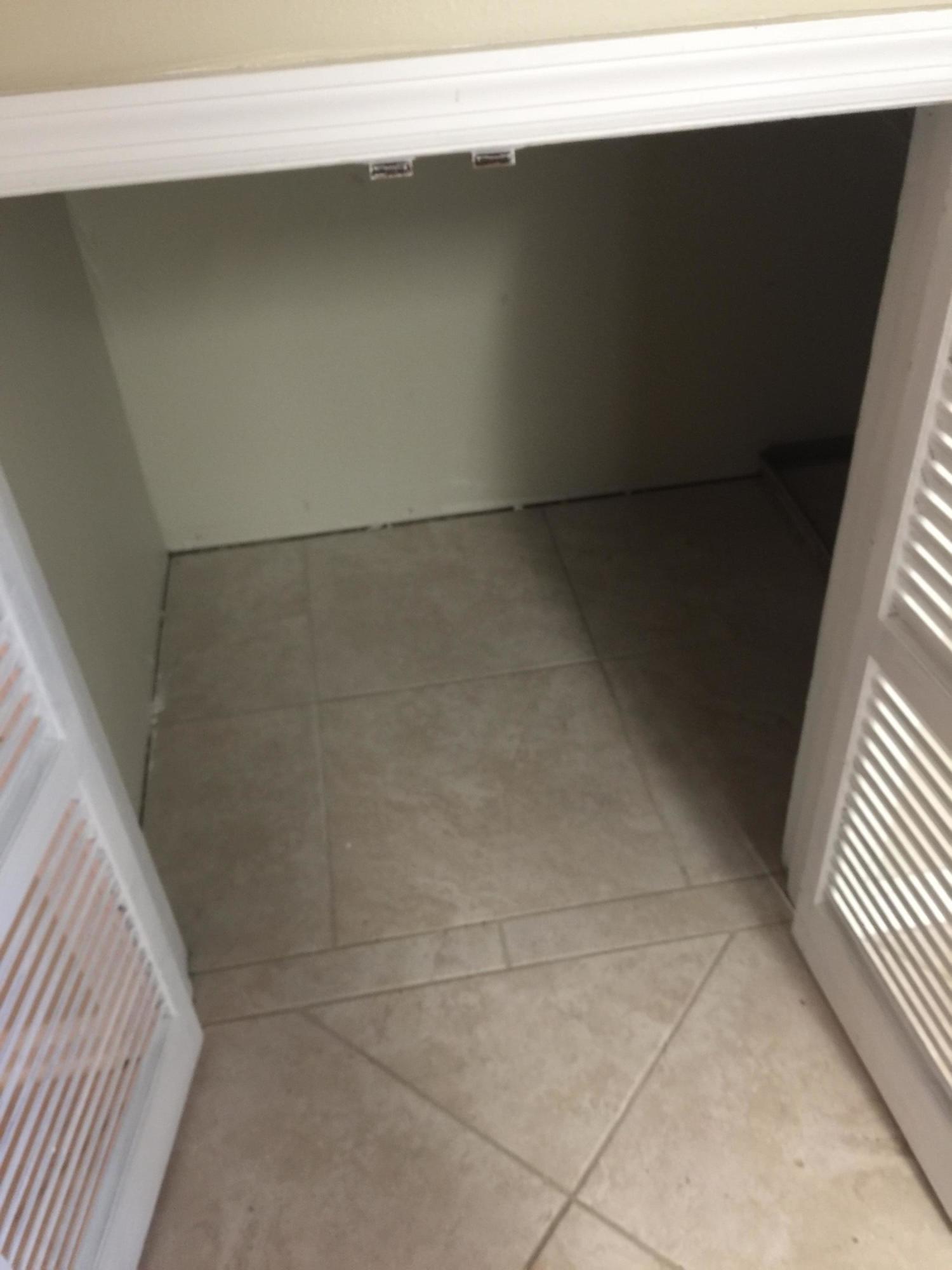 CLOVERDALE LAKE - Residential Lease