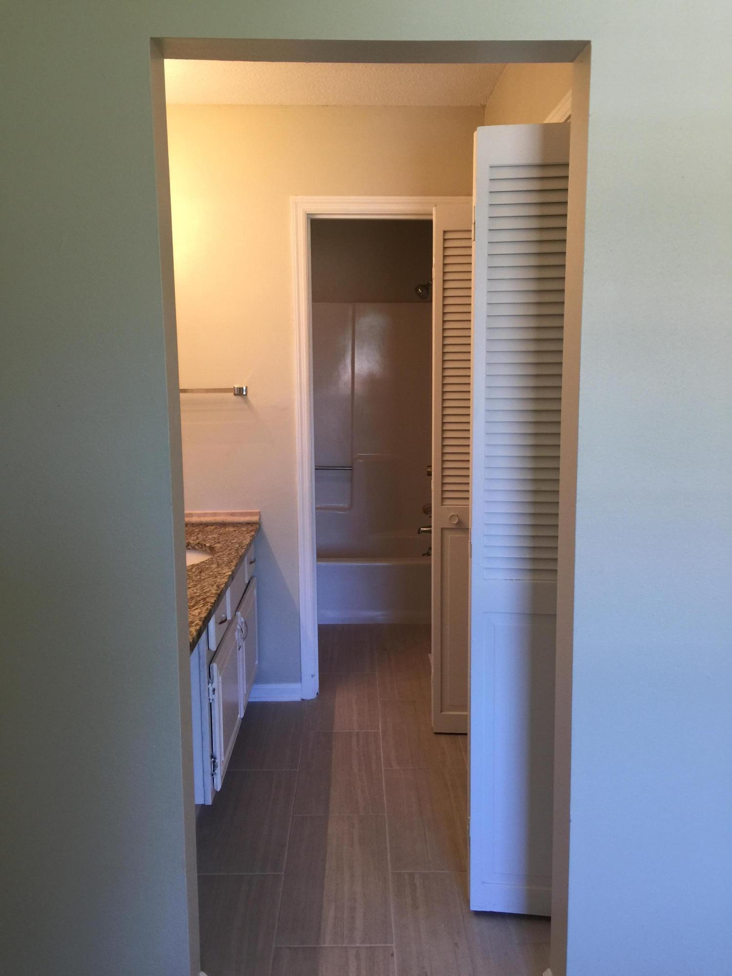 CLOVERDALE LAKE - Residential Lease