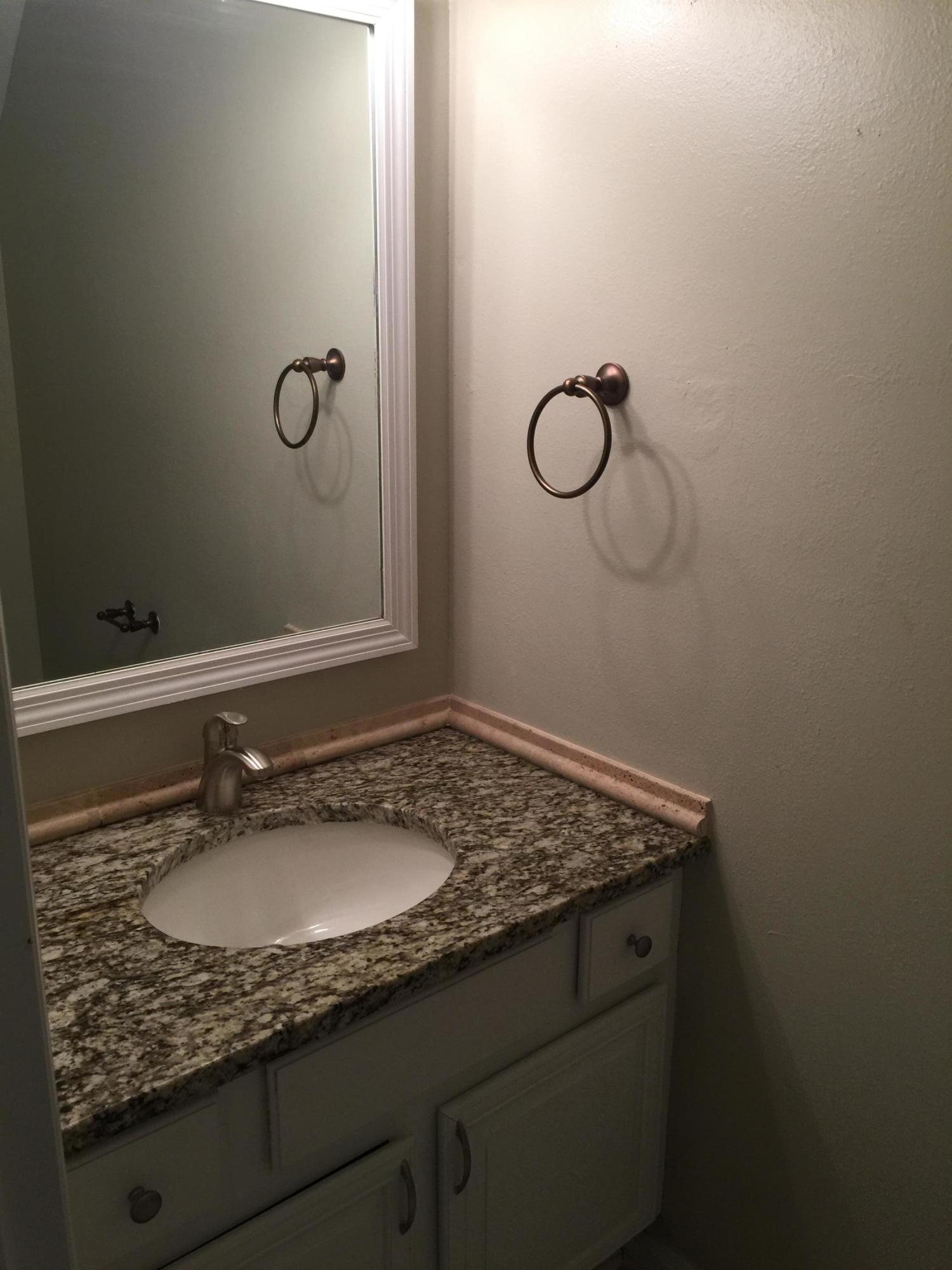 CLOVERDALE LAKE - Residential Lease