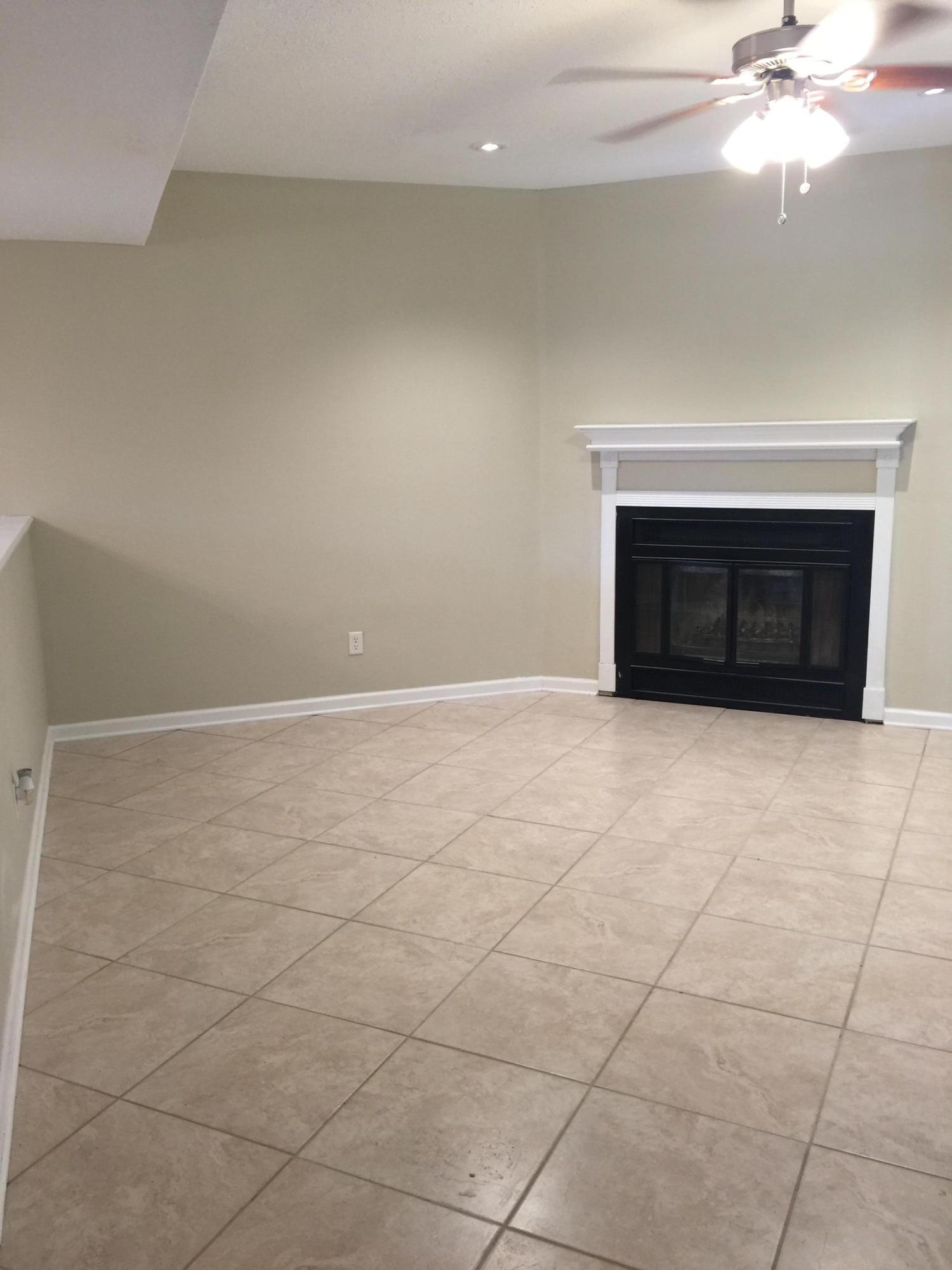 CLOVERDALE LAKE - Residential Lease